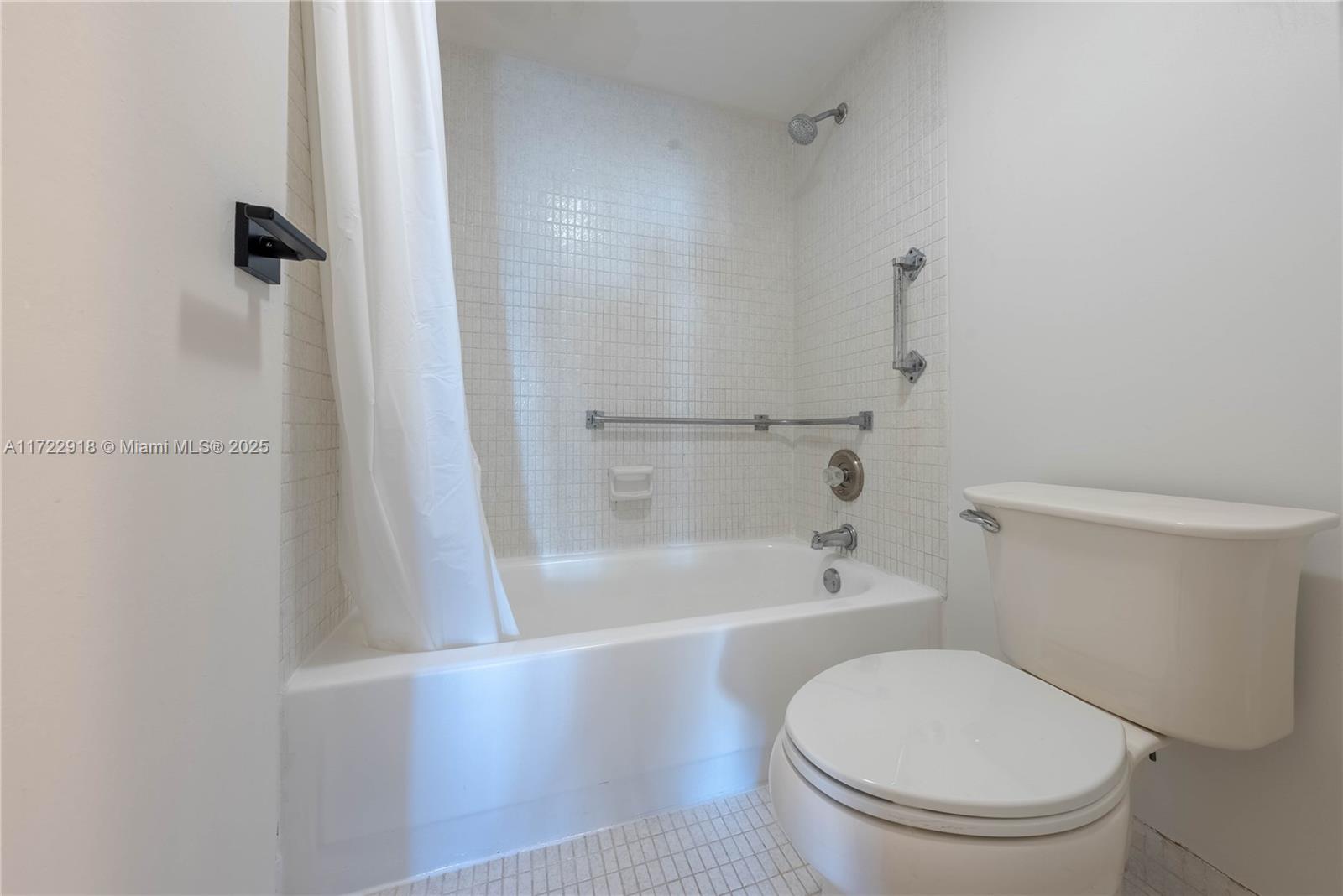 AVENTURA ELDORADO CONDO - Residential