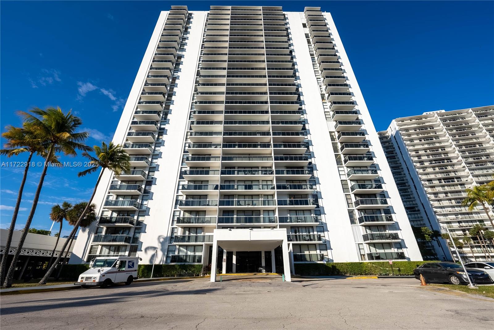 AVENTURA ELDORADO CONDO - Residential