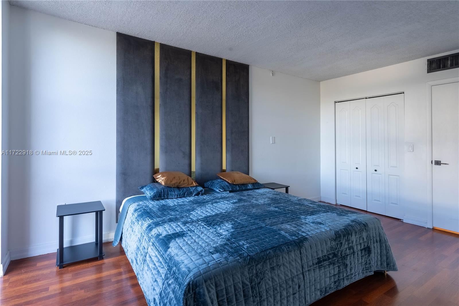 AVENTURA ELDORADO CONDO - Residential