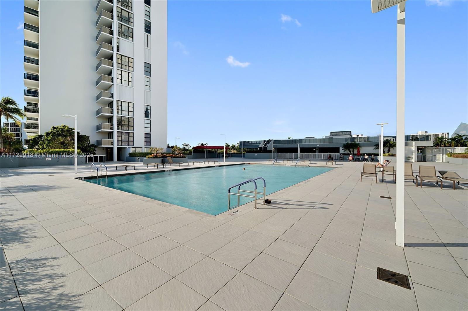 AVENTURA ELDORADO CONDO - Residential