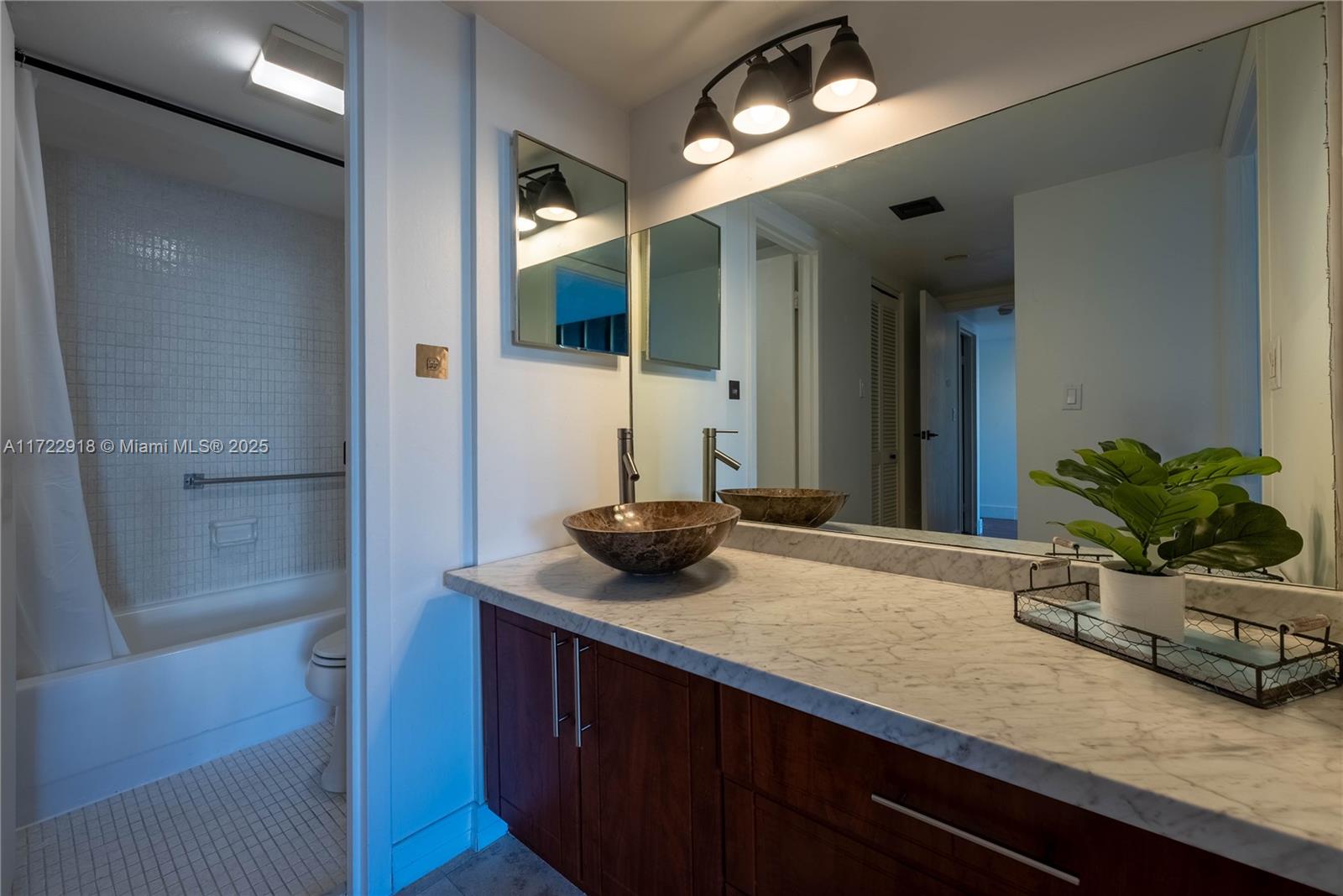 AVENTURA ELDORADO CONDO - Residential