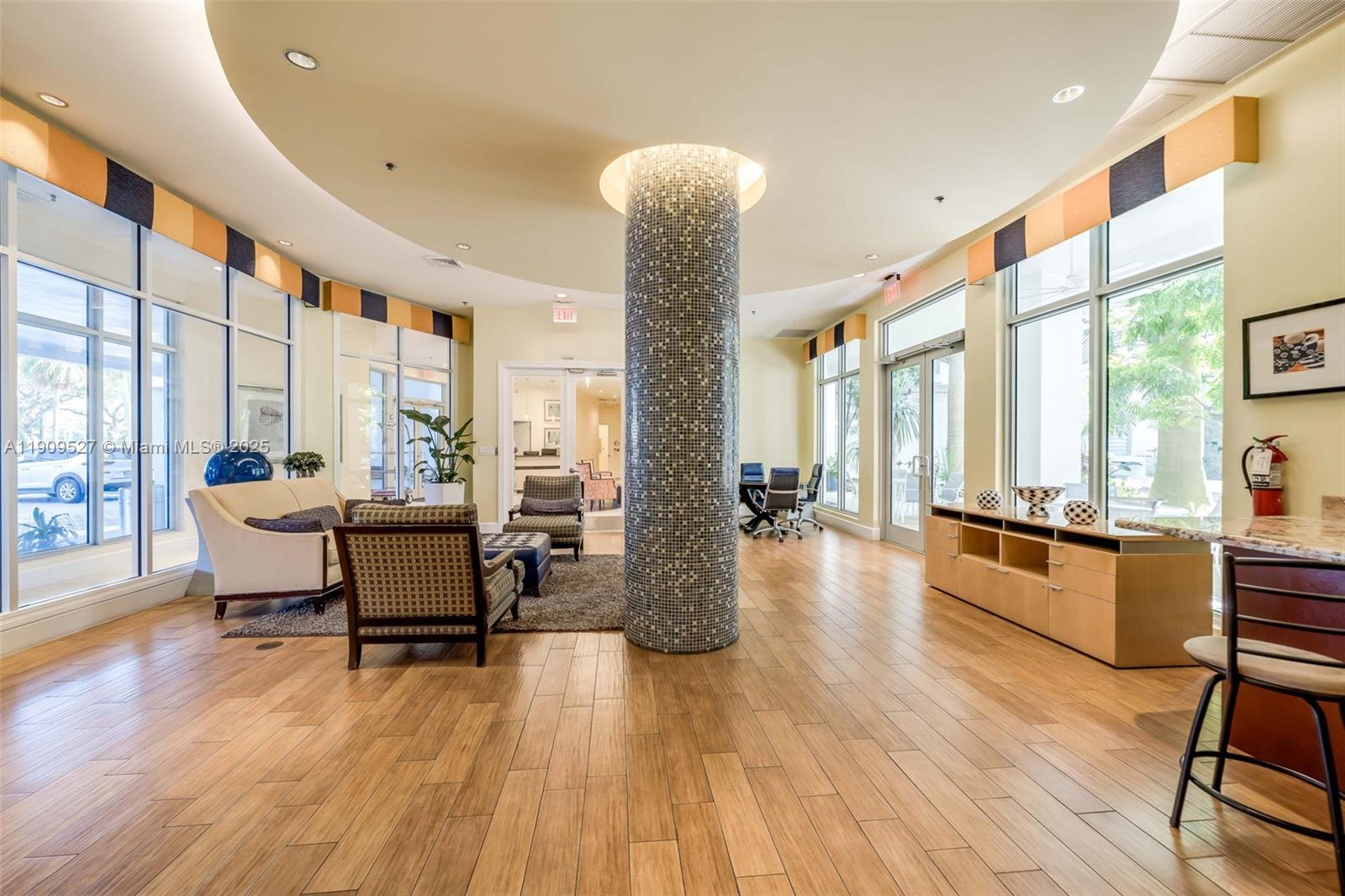 RADIUS CONDO - Residential Lease