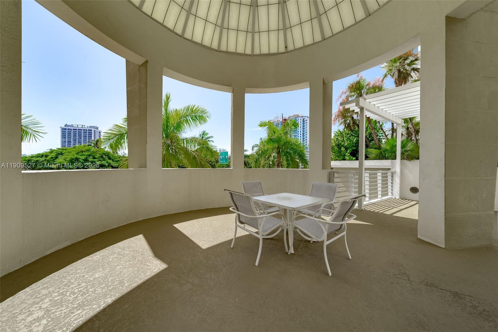 RADIUS CONDO - Residential Lease