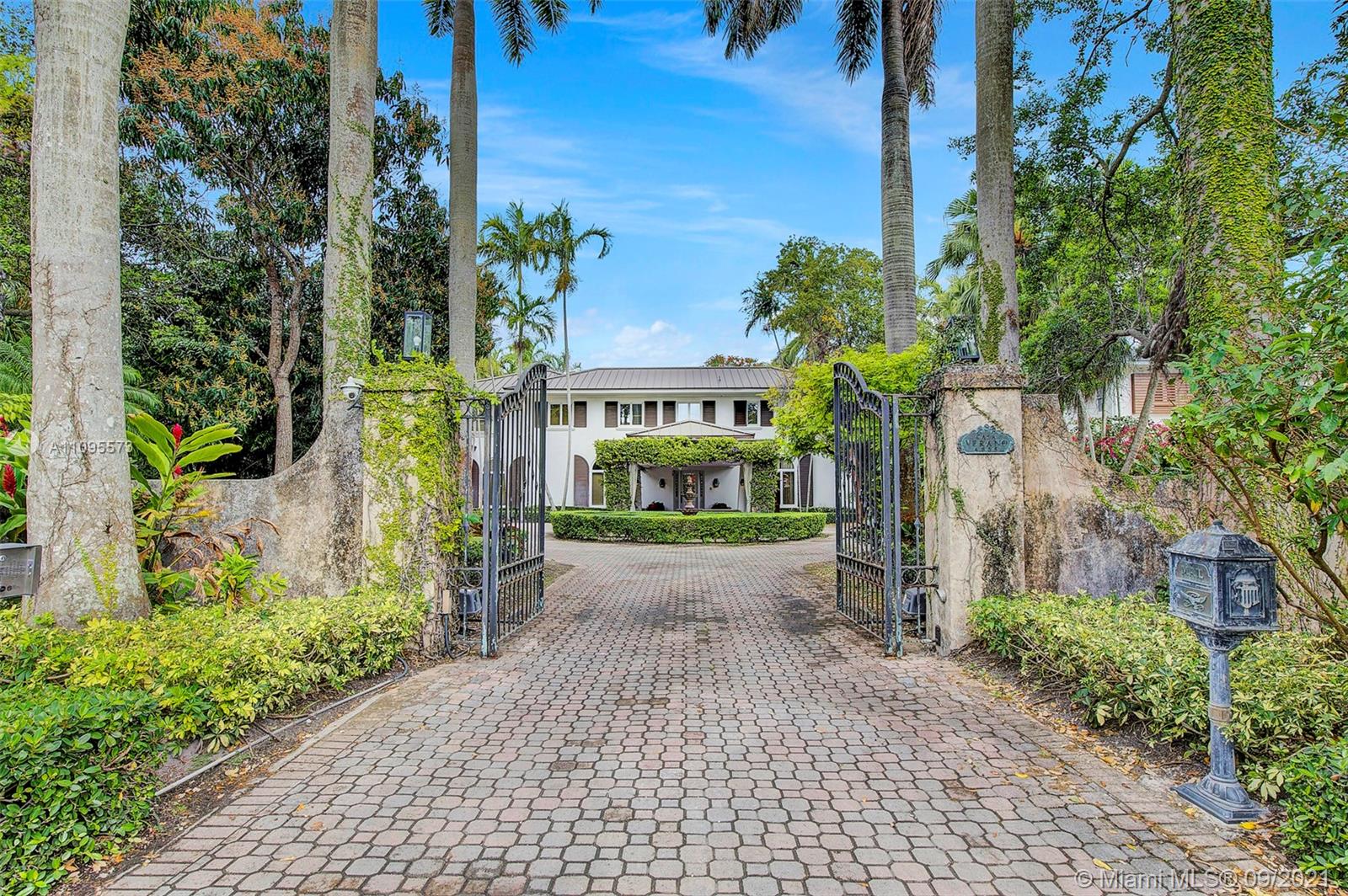 COCOA PLUM HEIGHTS SUB - Residential