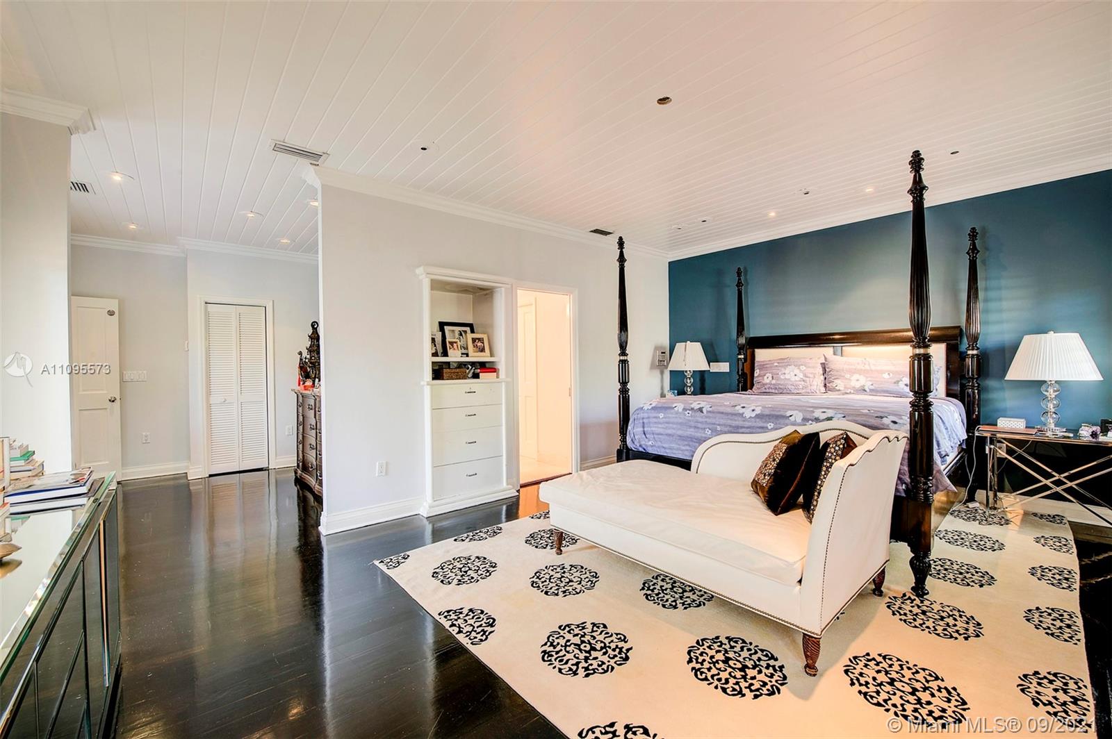 COCOA PLUM HEIGHTS SUB - Residential