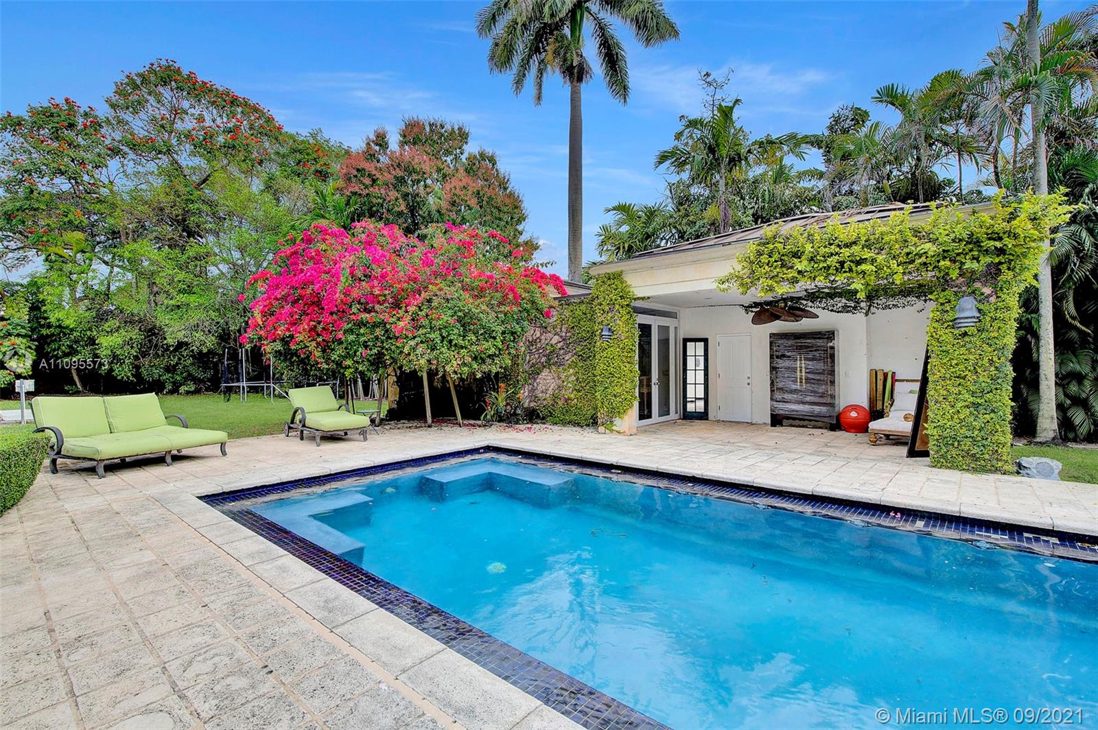 COCOA PLUM HEIGHTS SUB - Residential