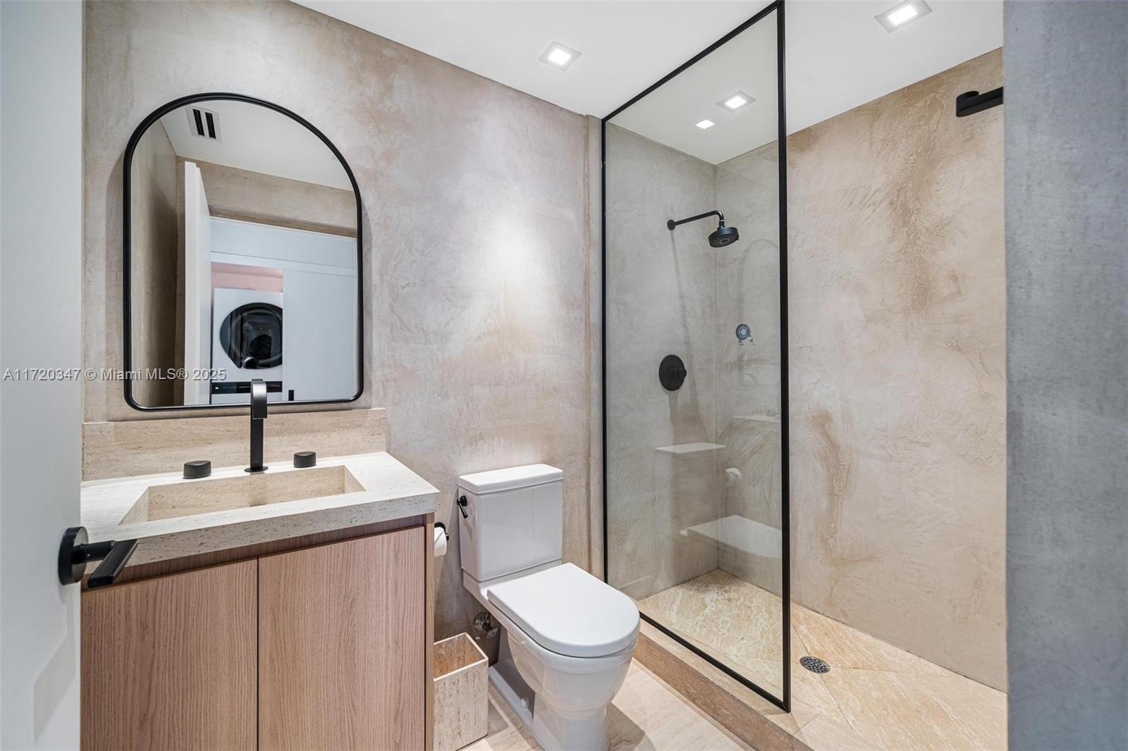 CAPRI SOUTH BEACH CONDO - Residential