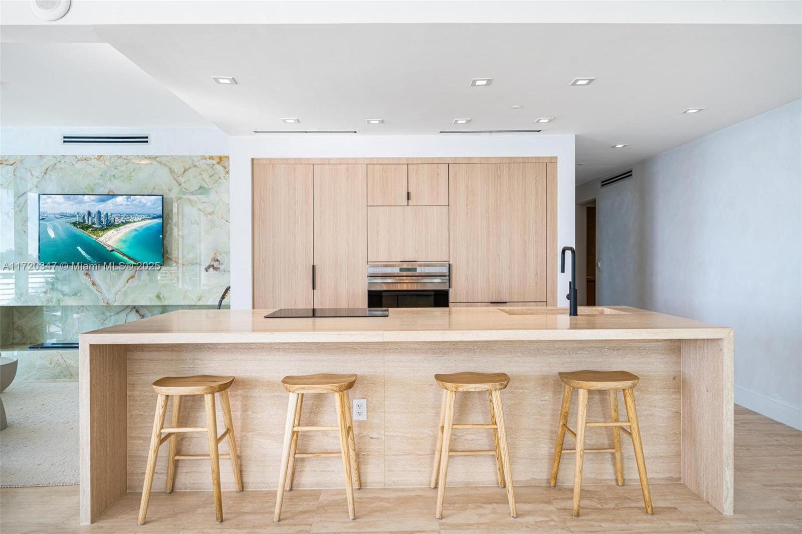 CAPRI SOUTH BEACH CONDO - Residential