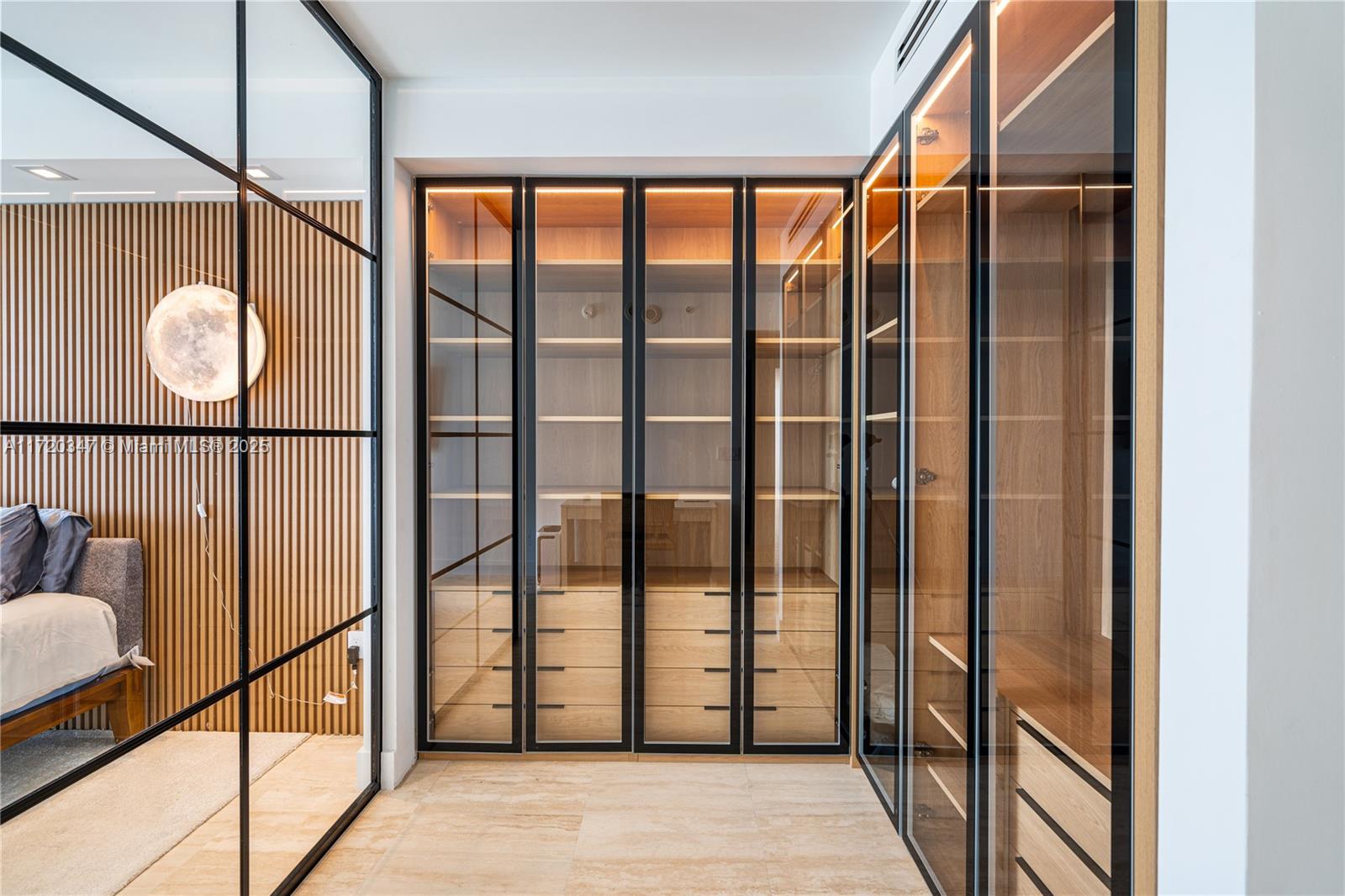 CAPRI SOUTH BEACH CONDO - Residential