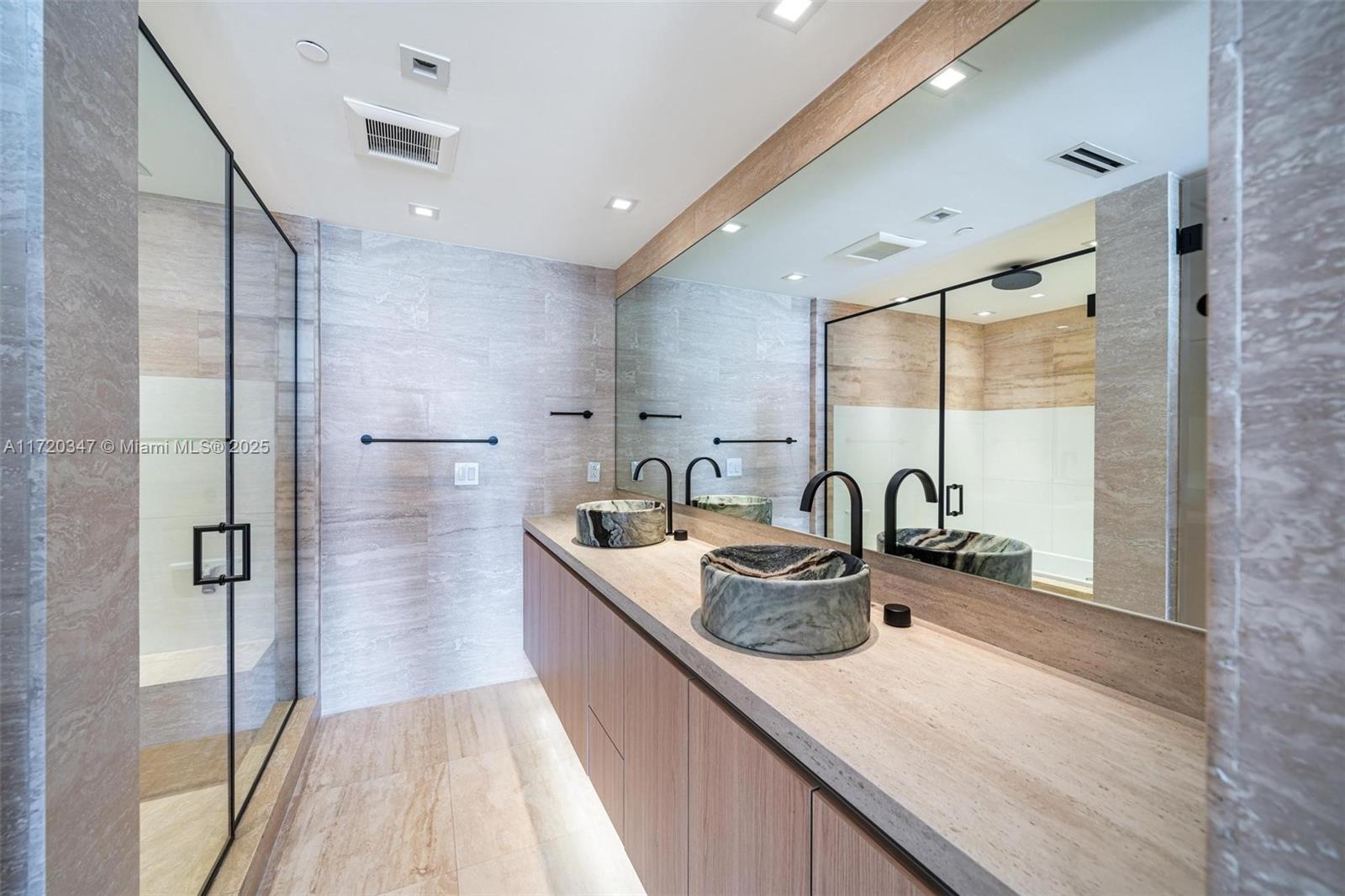 CAPRI SOUTH BEACH CONDO - Residential