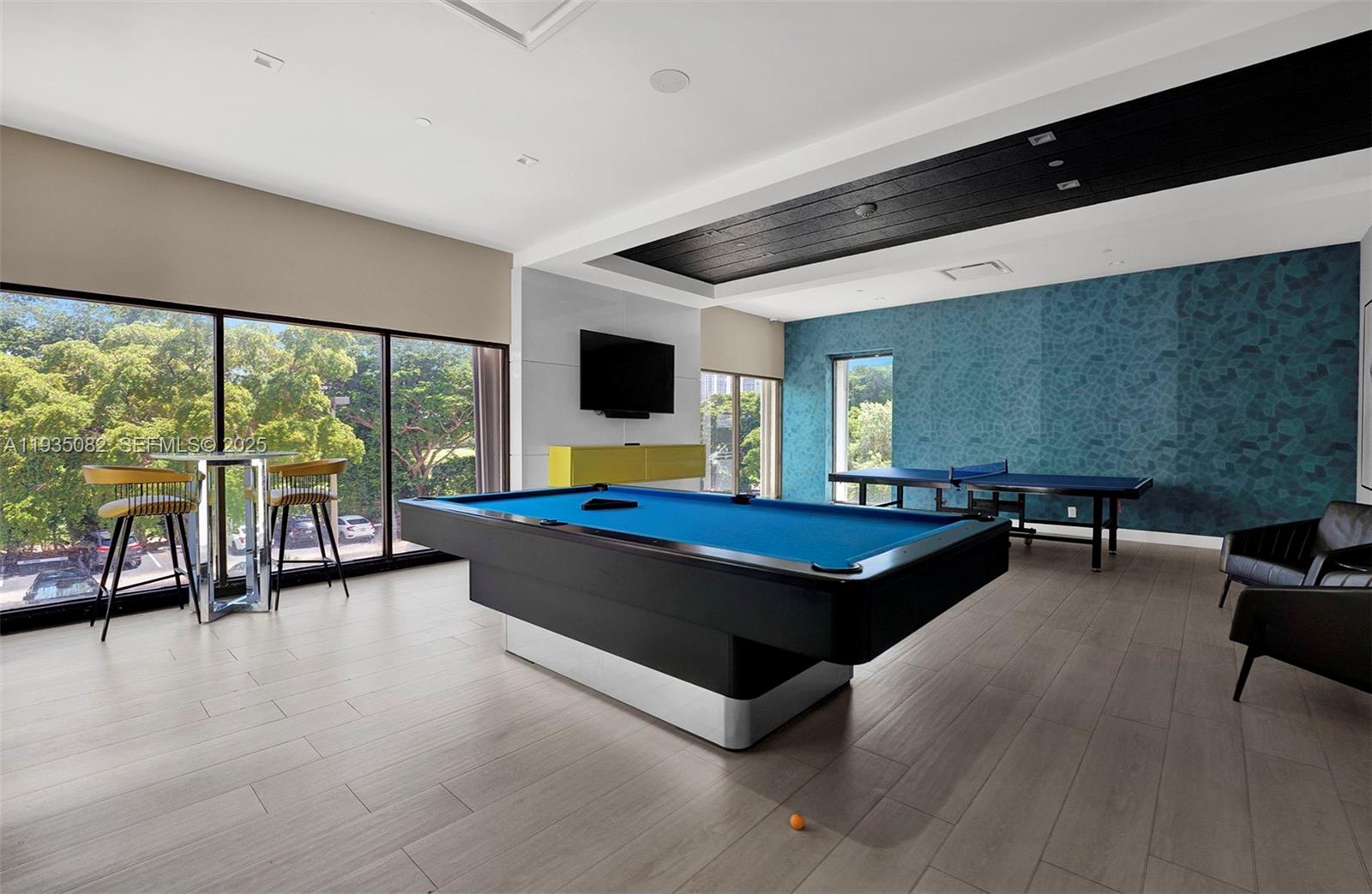 DELVISTA TOWERS CONDO - Residential