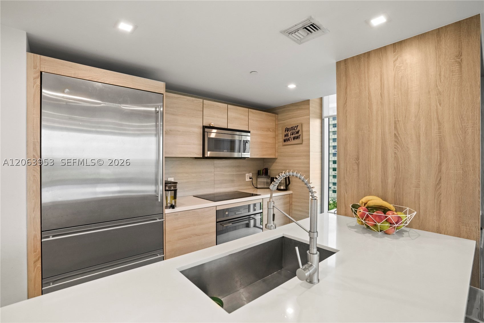 16385 Biscayne Blvd 1601+2 Parkings