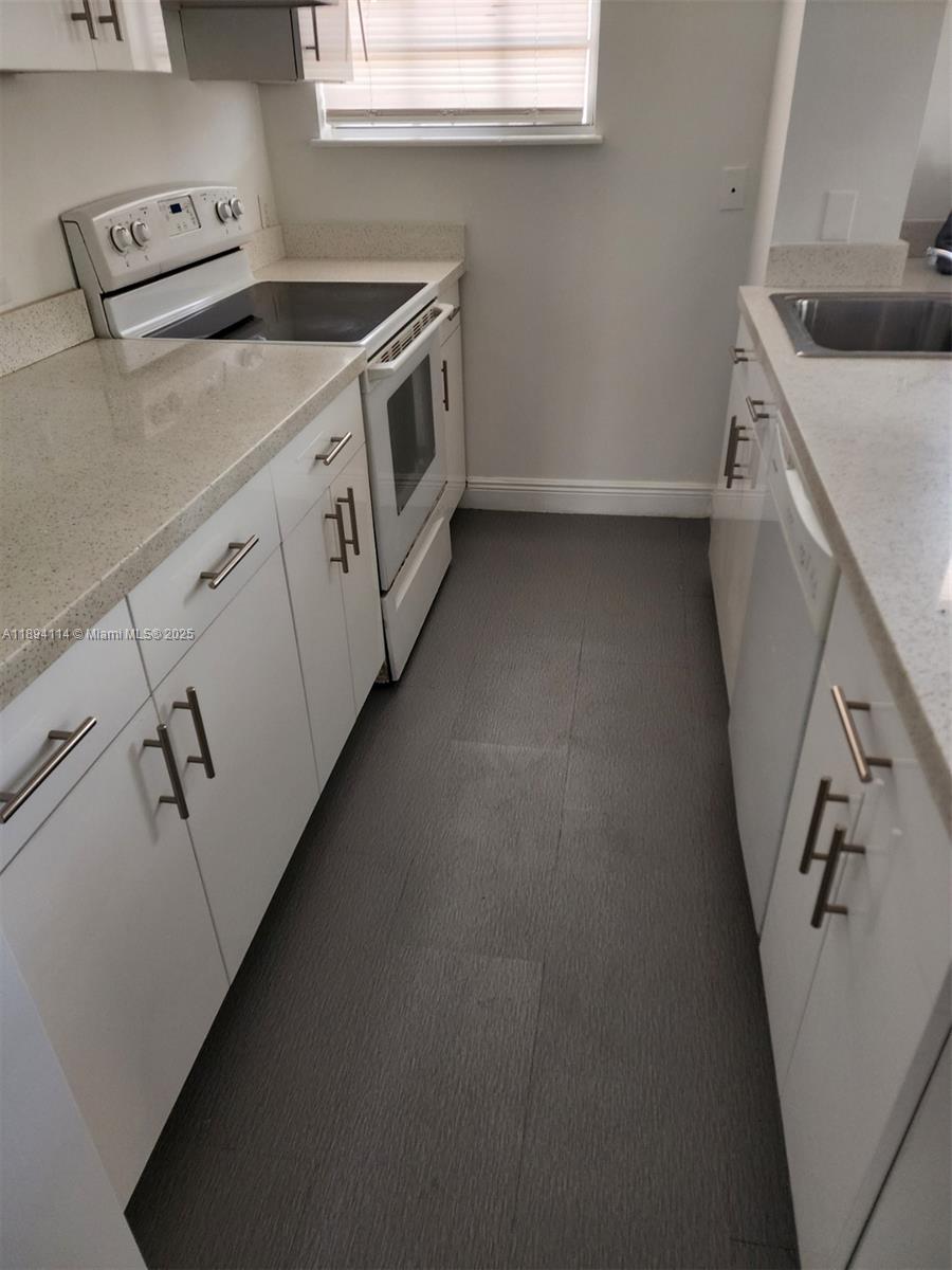 THE ARABIAN ARMS CONDO - Residential