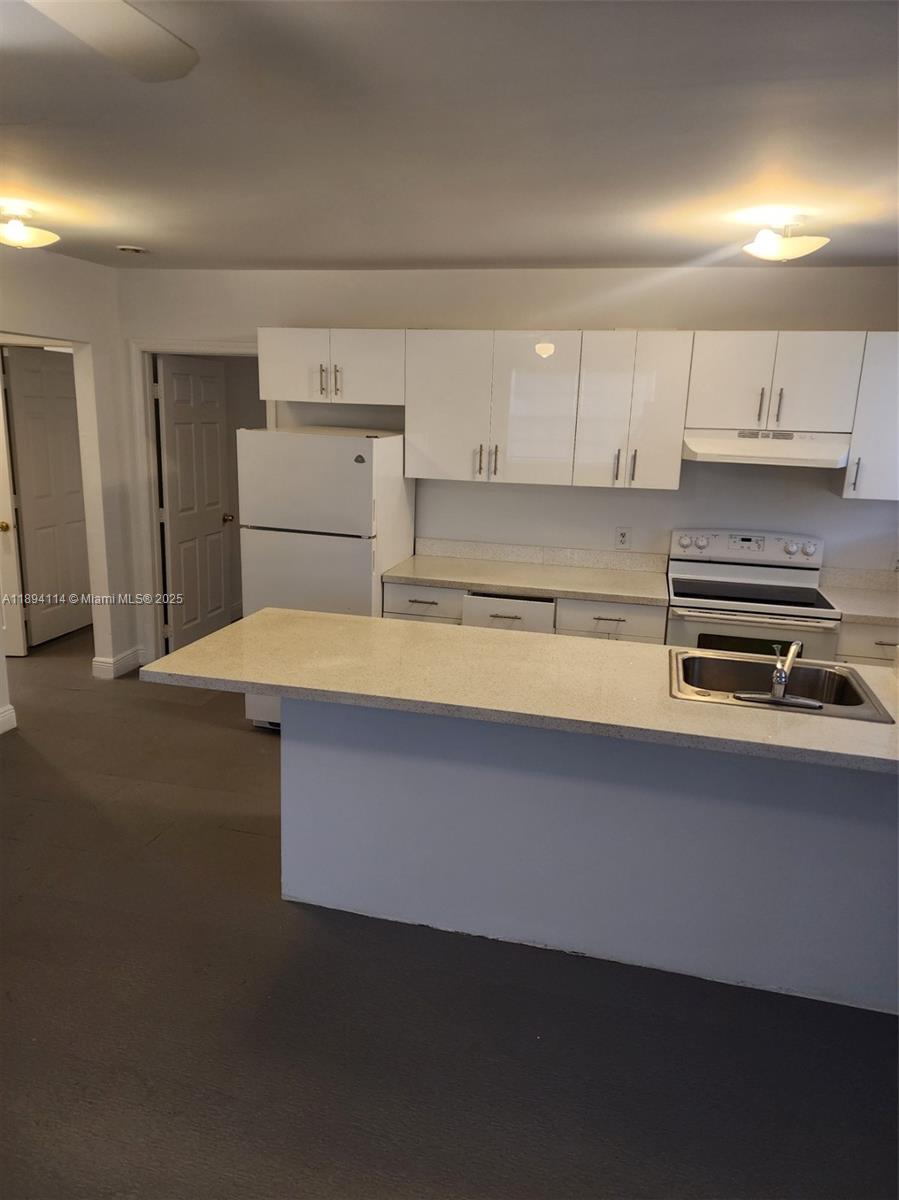 THE ARABIAN ARMS CONDO - Residential