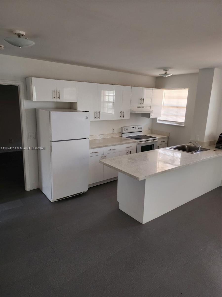 THE ARABIAN ARMS CONDO - Residential