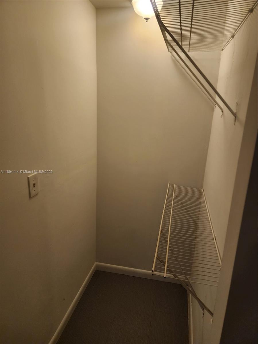 THE ARABIAN ARMS CONDO - Residential