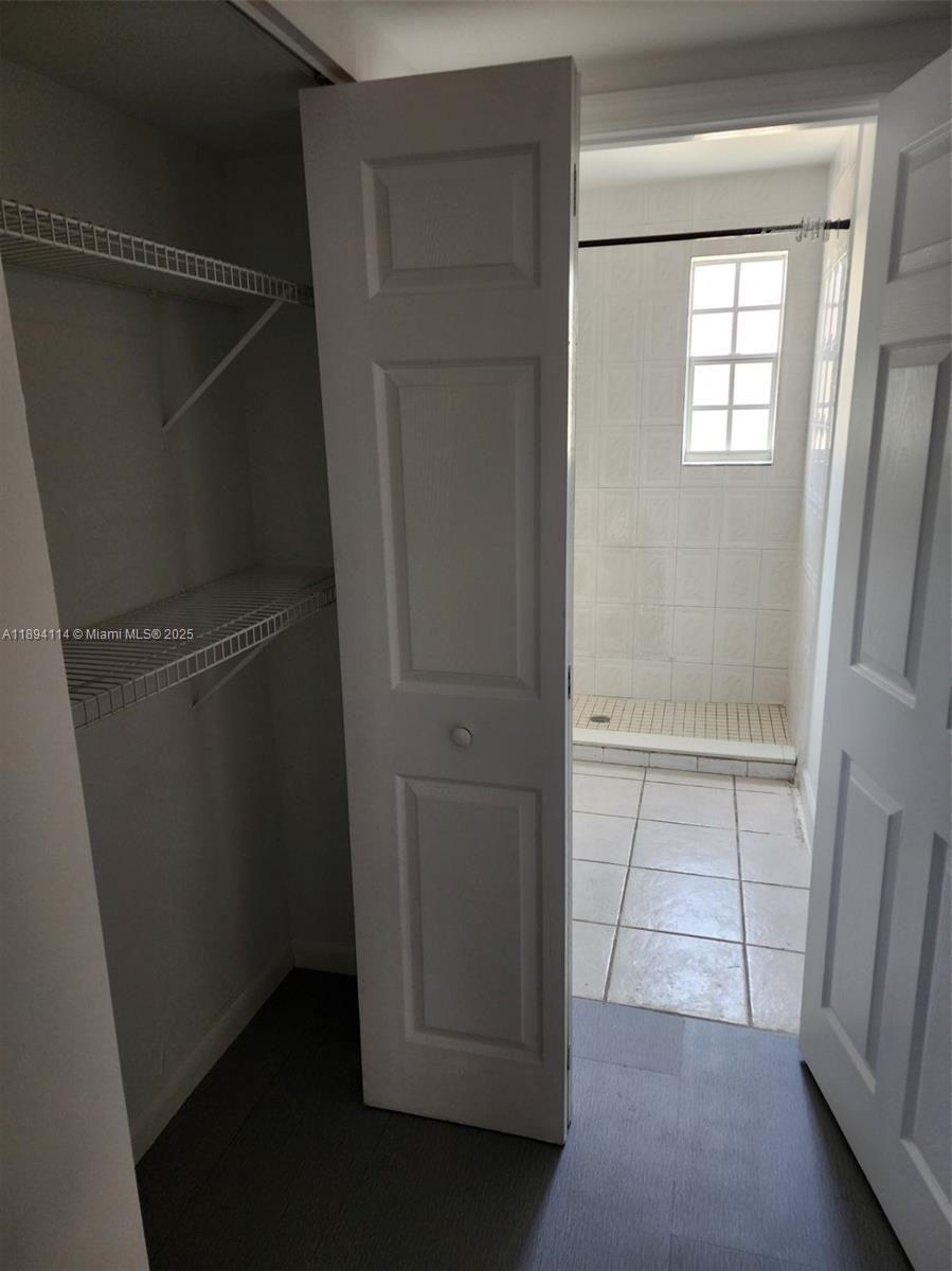 THE ARABIAN ARMS CONDO - Residential