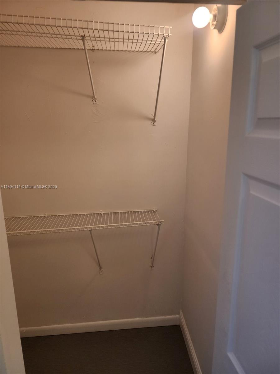 THE ARABIAN ARMS CONDO - Residential