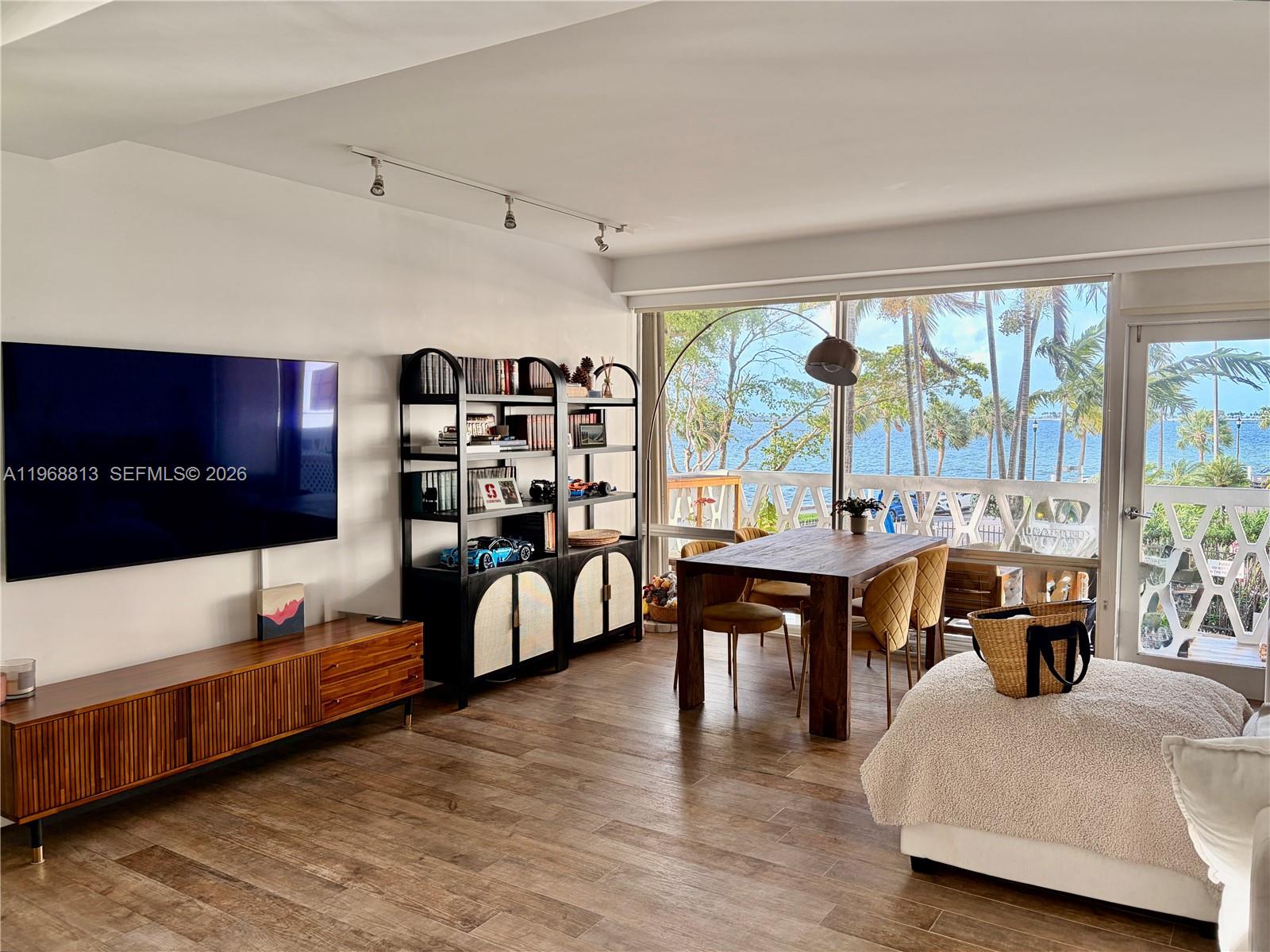 1430 Brickell Bay Dr 205