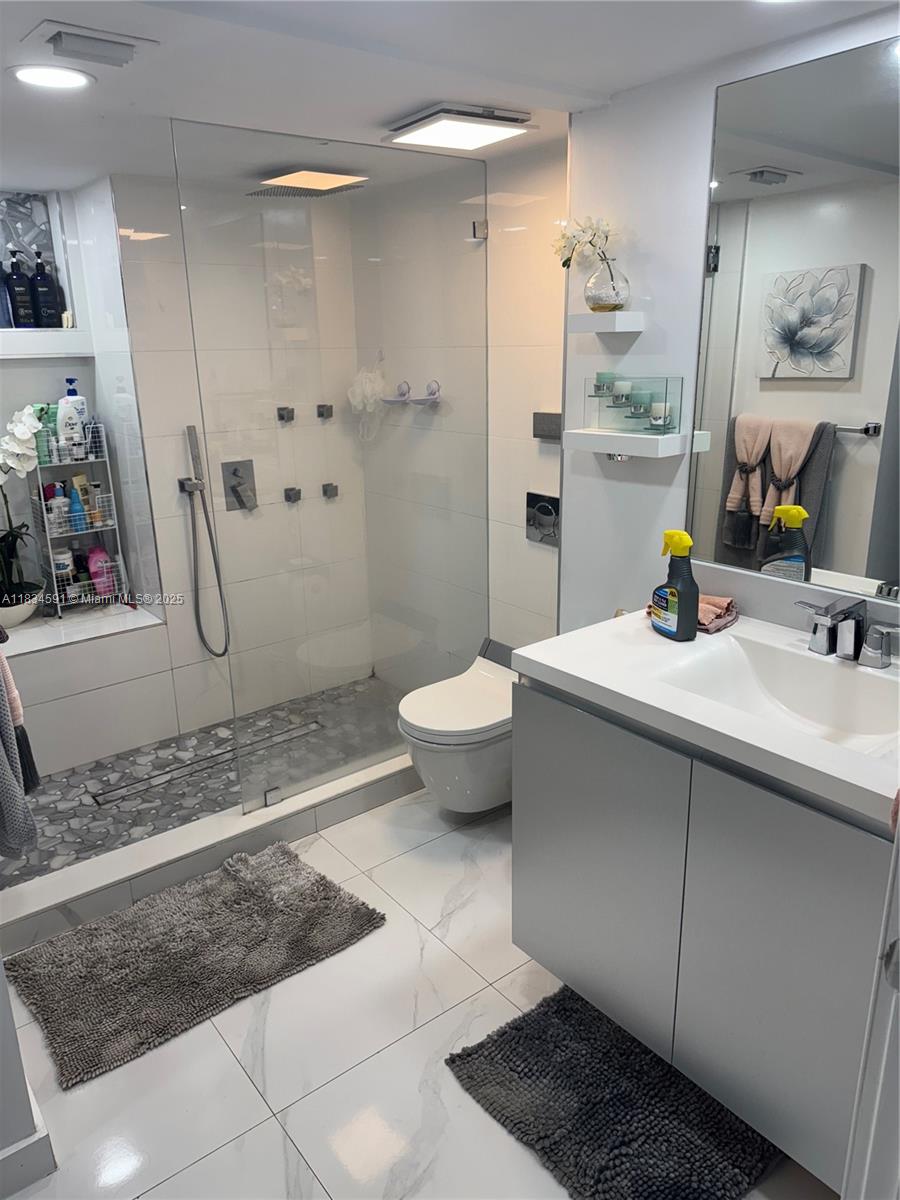 IVANHOE EAST AT CENTURY V - Residential