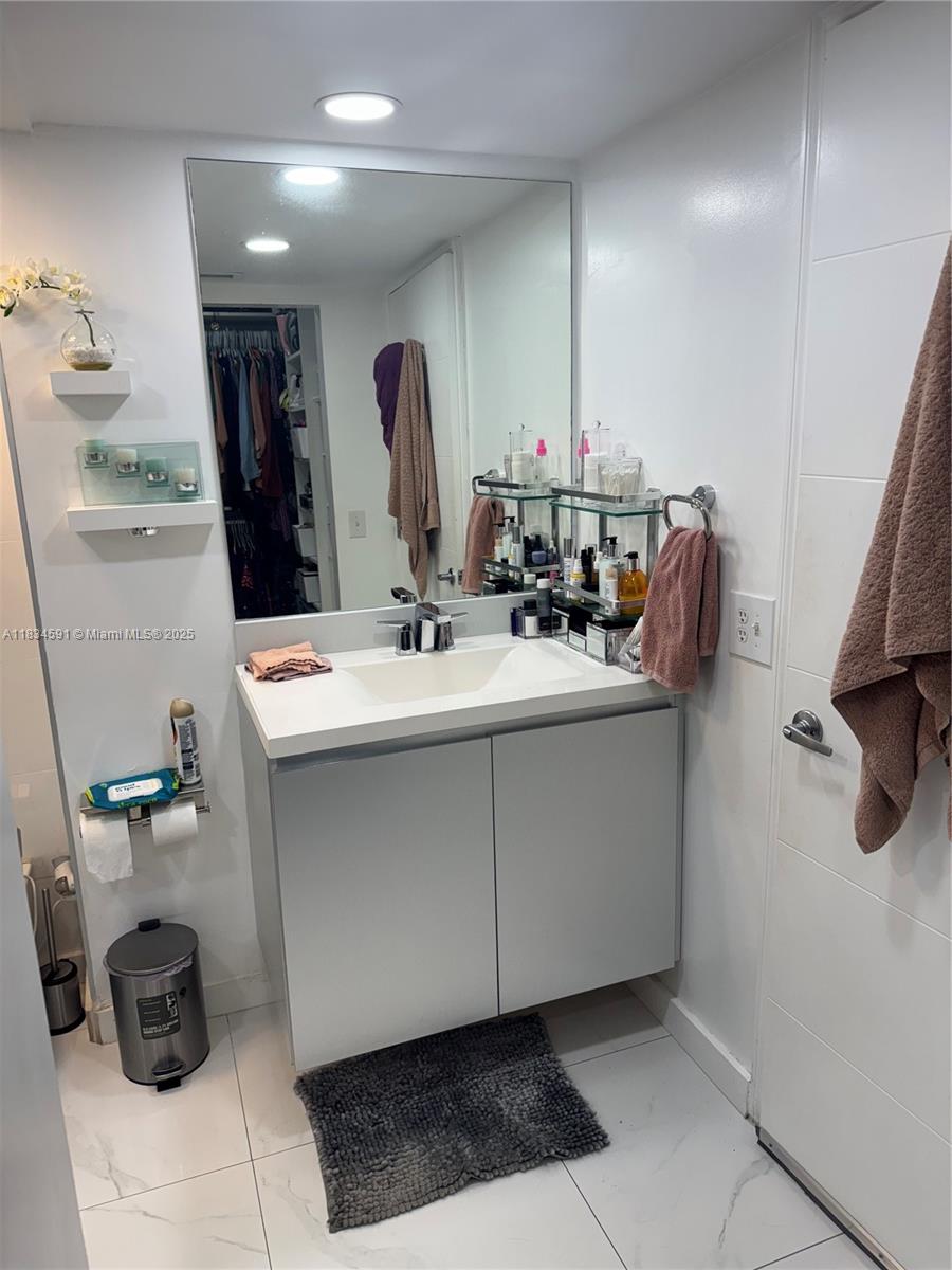 IVANHOE EAST AT CENTURY V - Residential