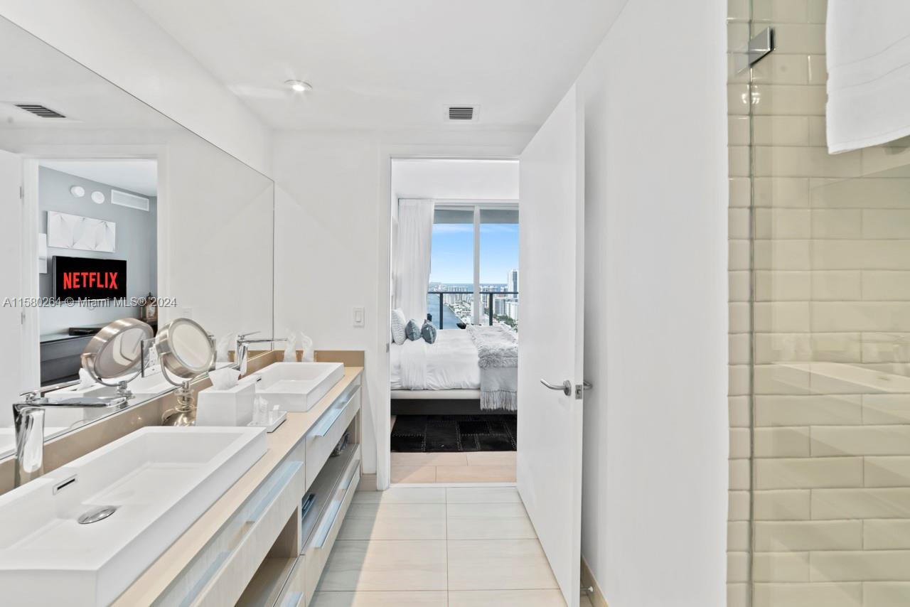 4010 SOUTH OCEAN CONDO - Residential Lease