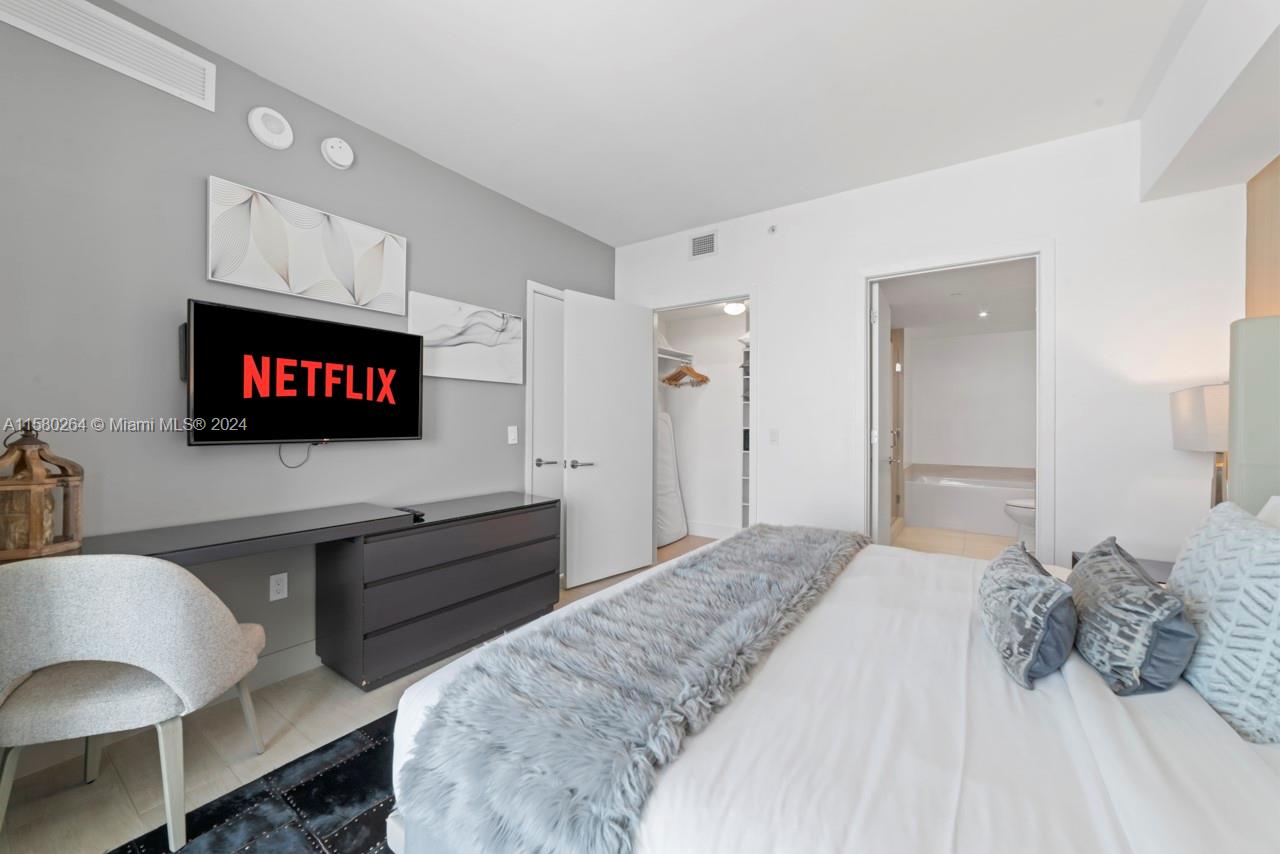 4010 SOUTH OCEAN CONDO - Residential Lease