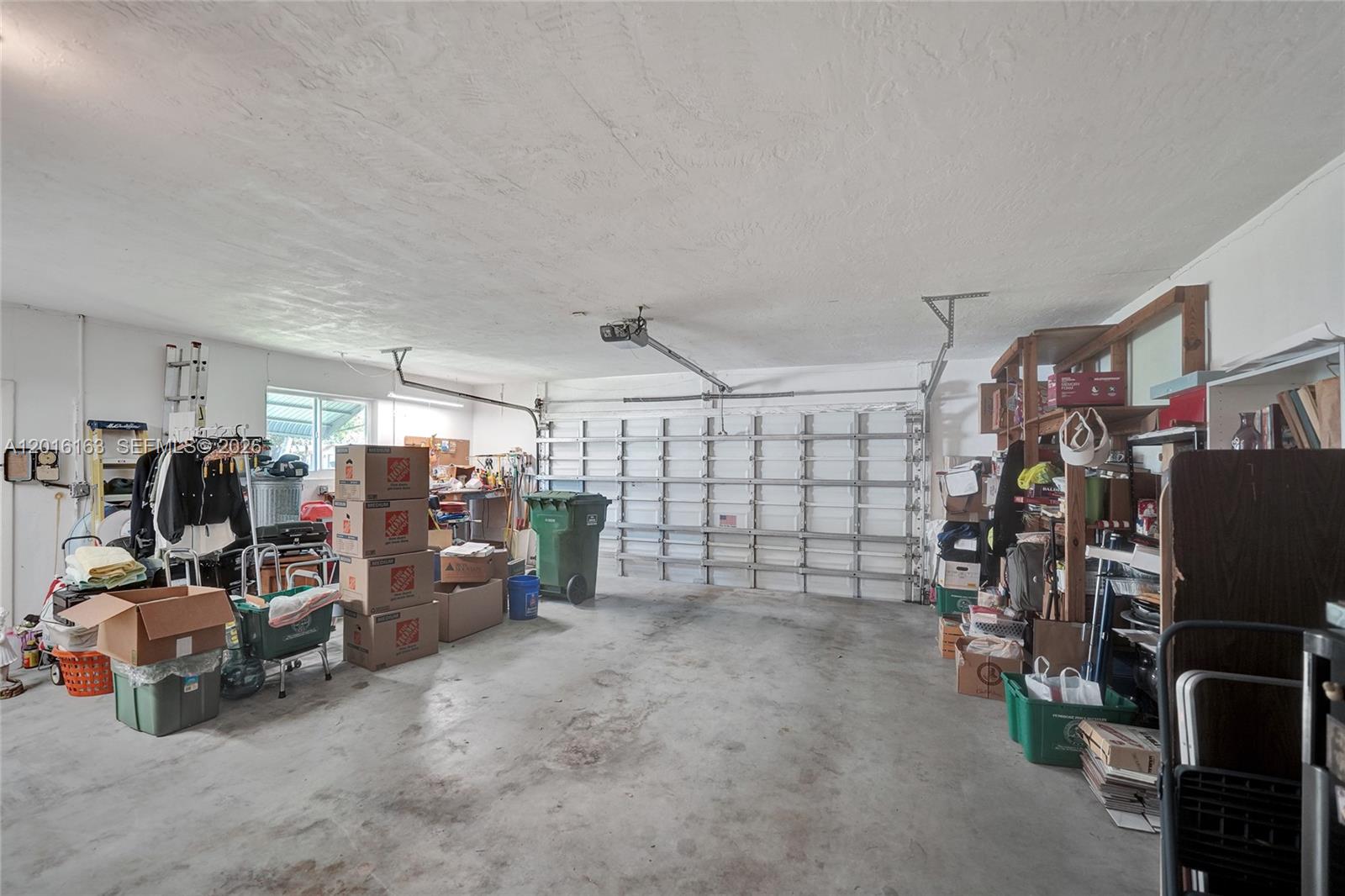 PEMBROKE LAKES SEC 6 - Residential