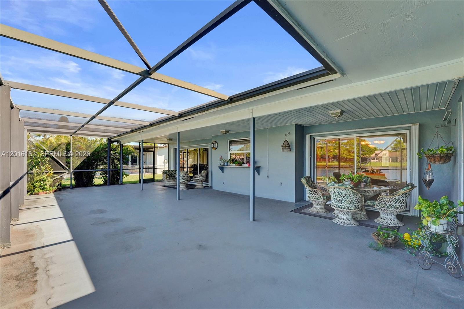 PEMBROKE LAKES SEC 6 - Residential