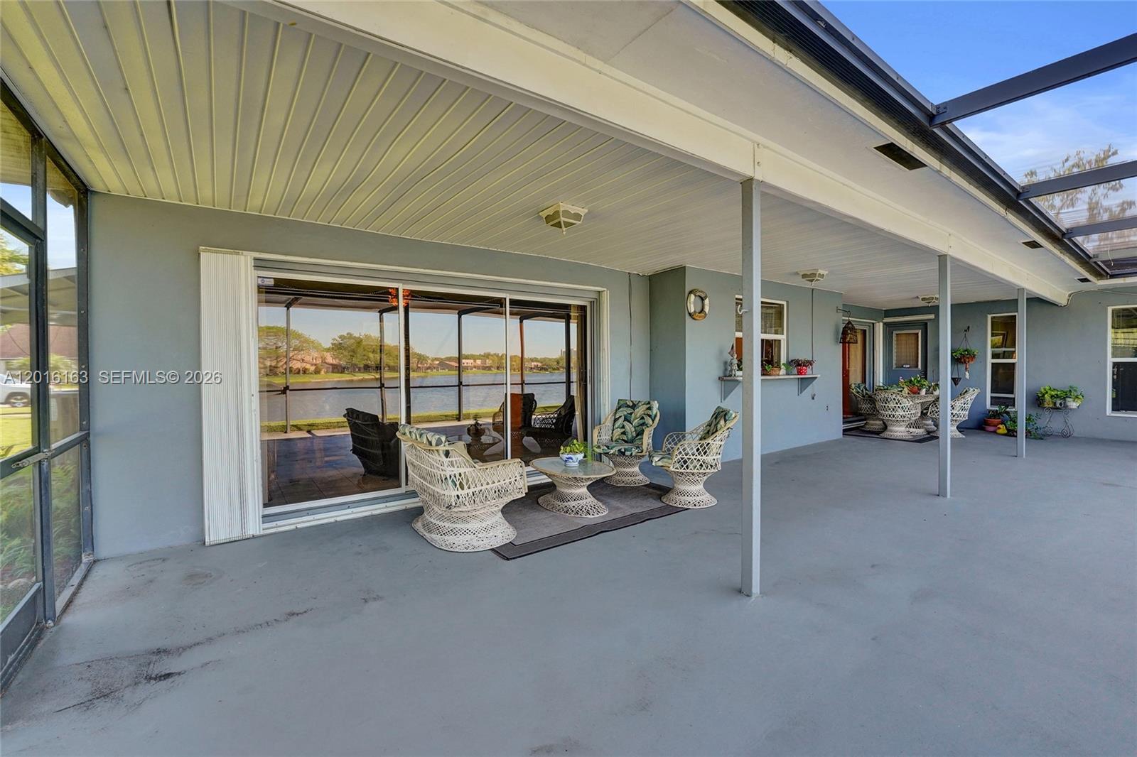 PEMBROKE LAKES SEC 6 - Residential