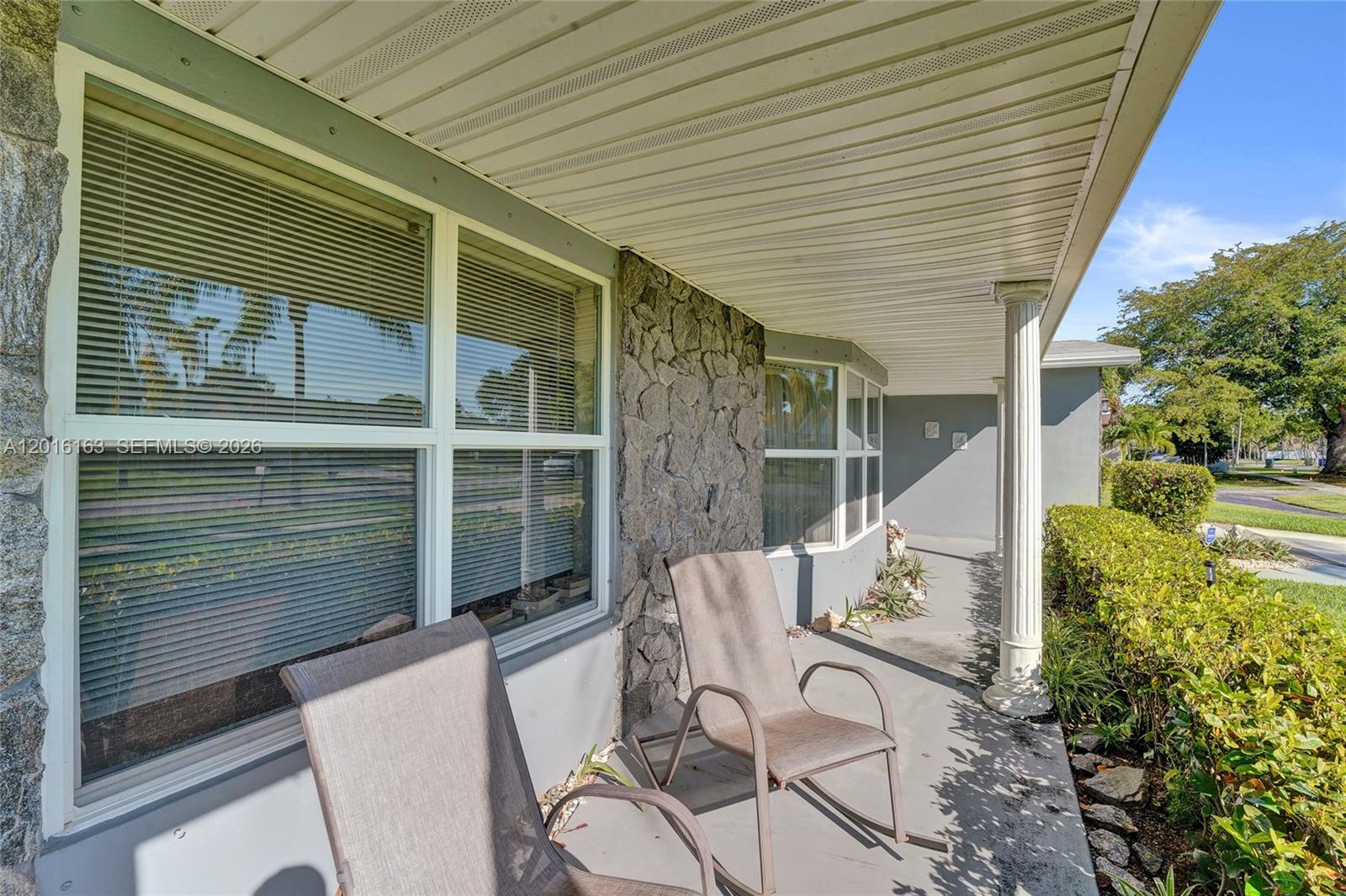 PEMBROKE LAKES SEC 6 - Residential
