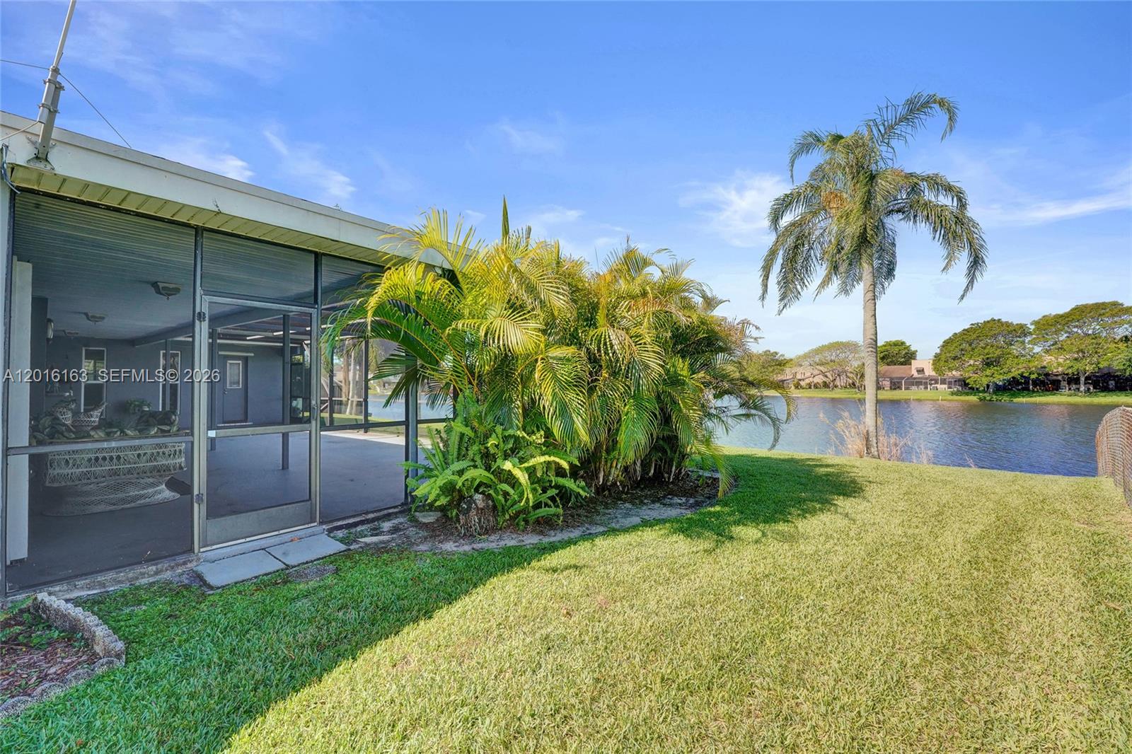 PEMBROKE LAKES SEC 6 - Residential