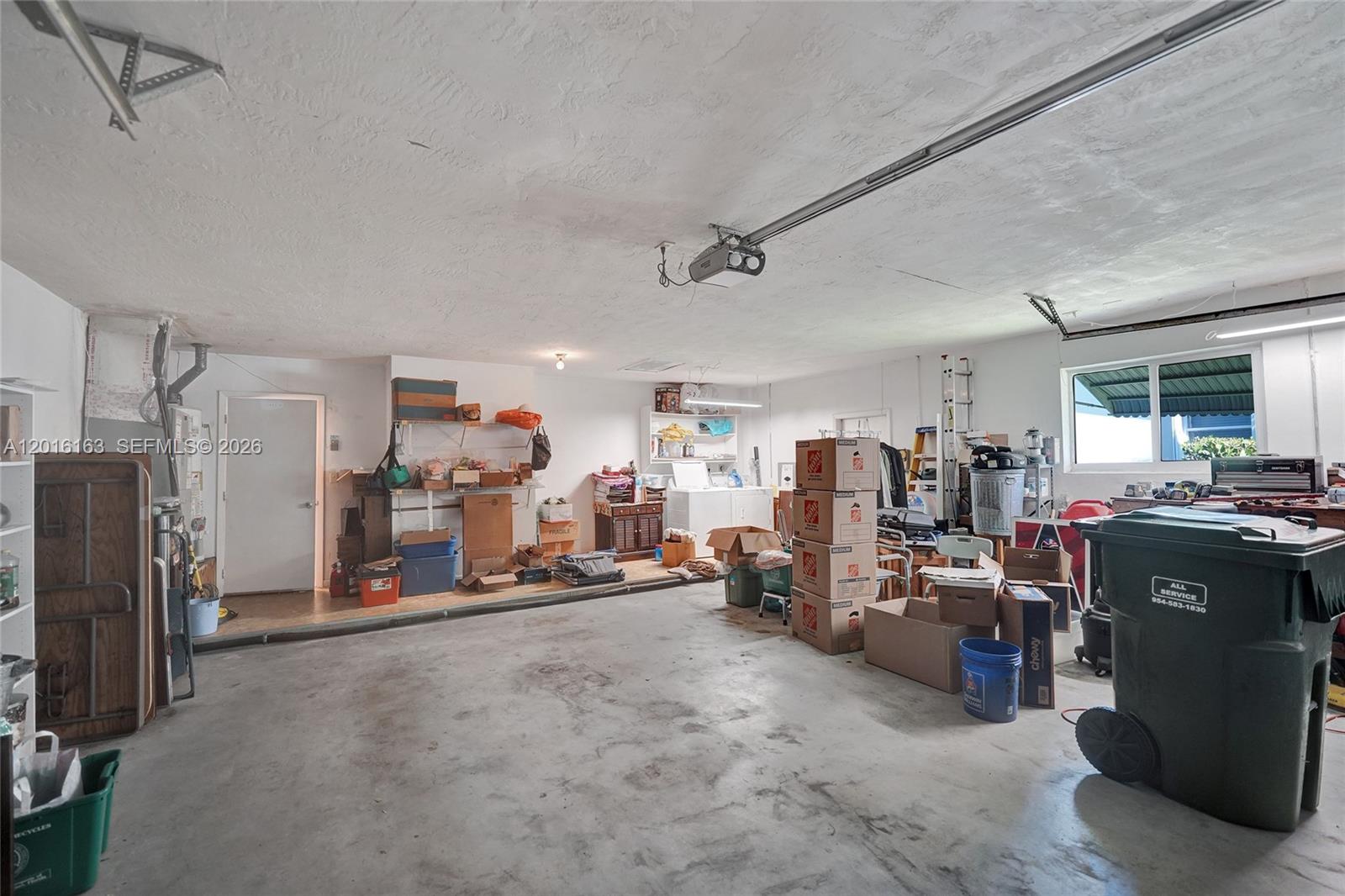 PEMBROKE LAKES SEC 6 - Residential