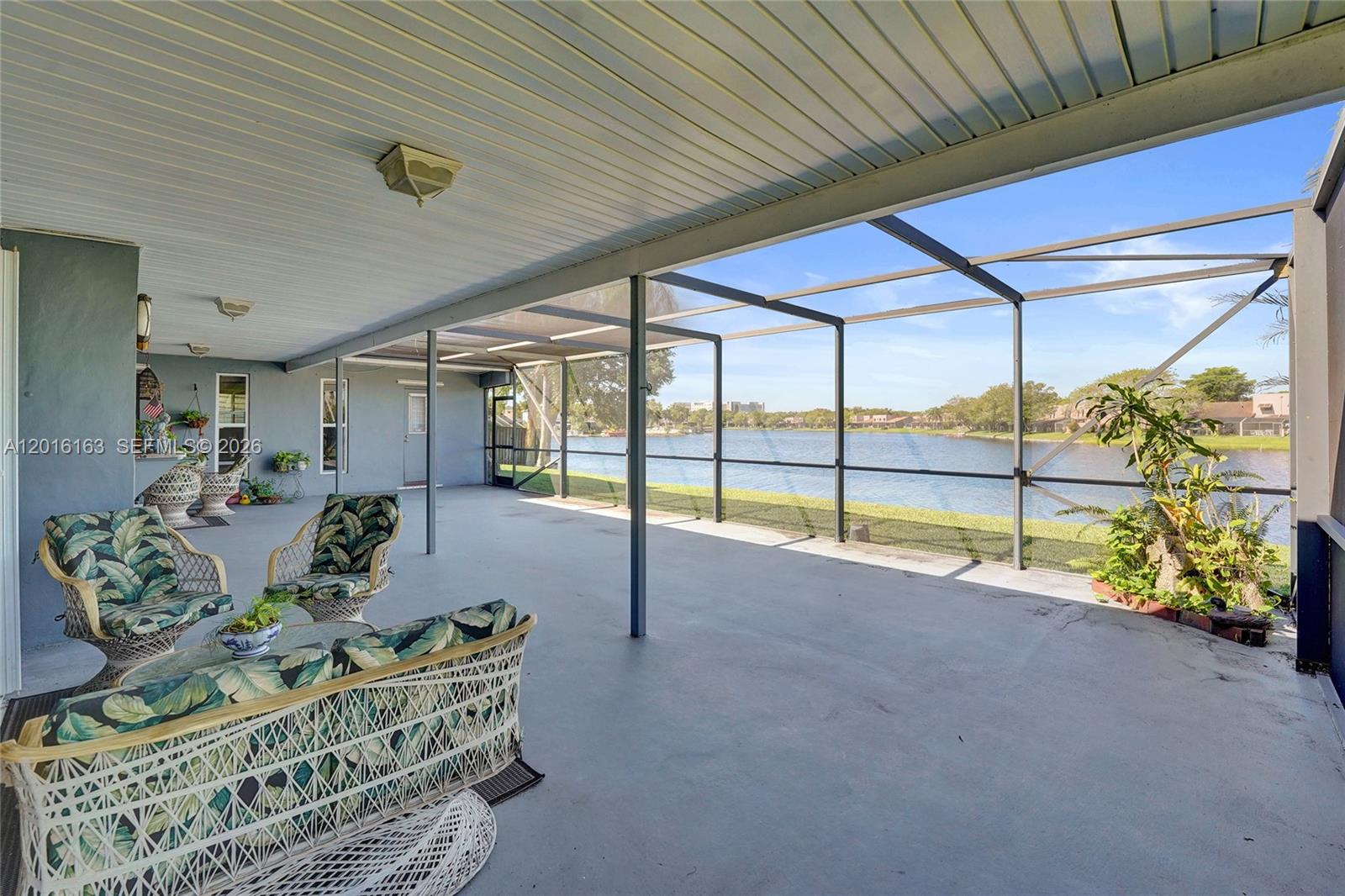 PEMBROKE LAKES SEC 6 - Residential