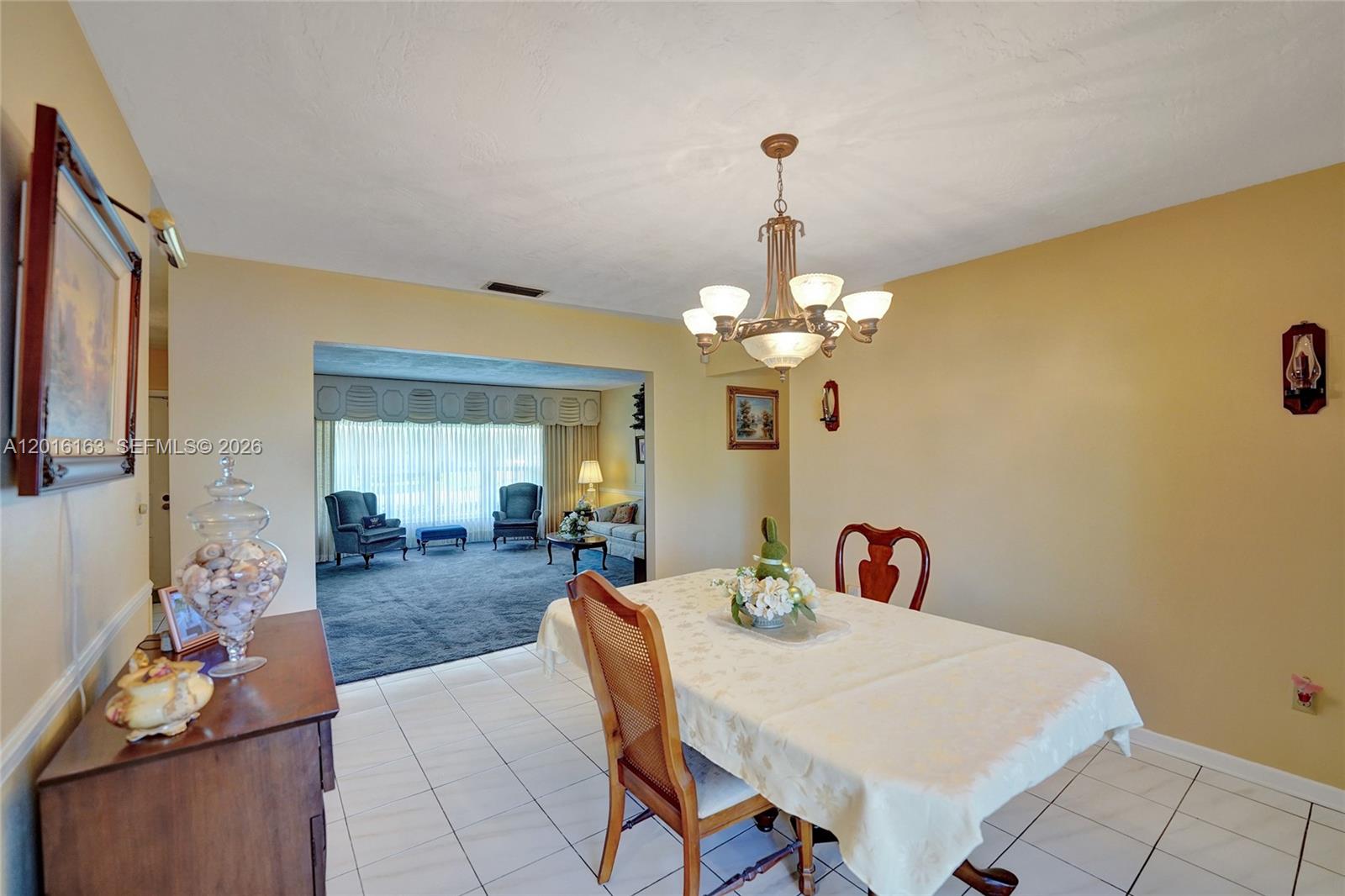 PEMBROKE LAKES SEC 6 - Residential