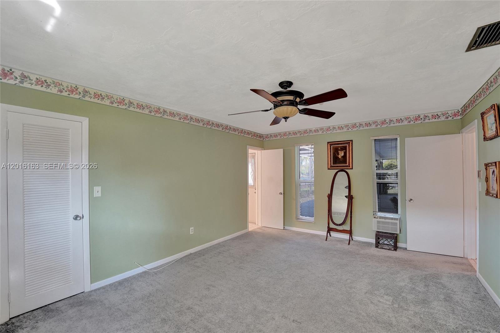 PEMBROKE LAKES SEC 6 - Residential