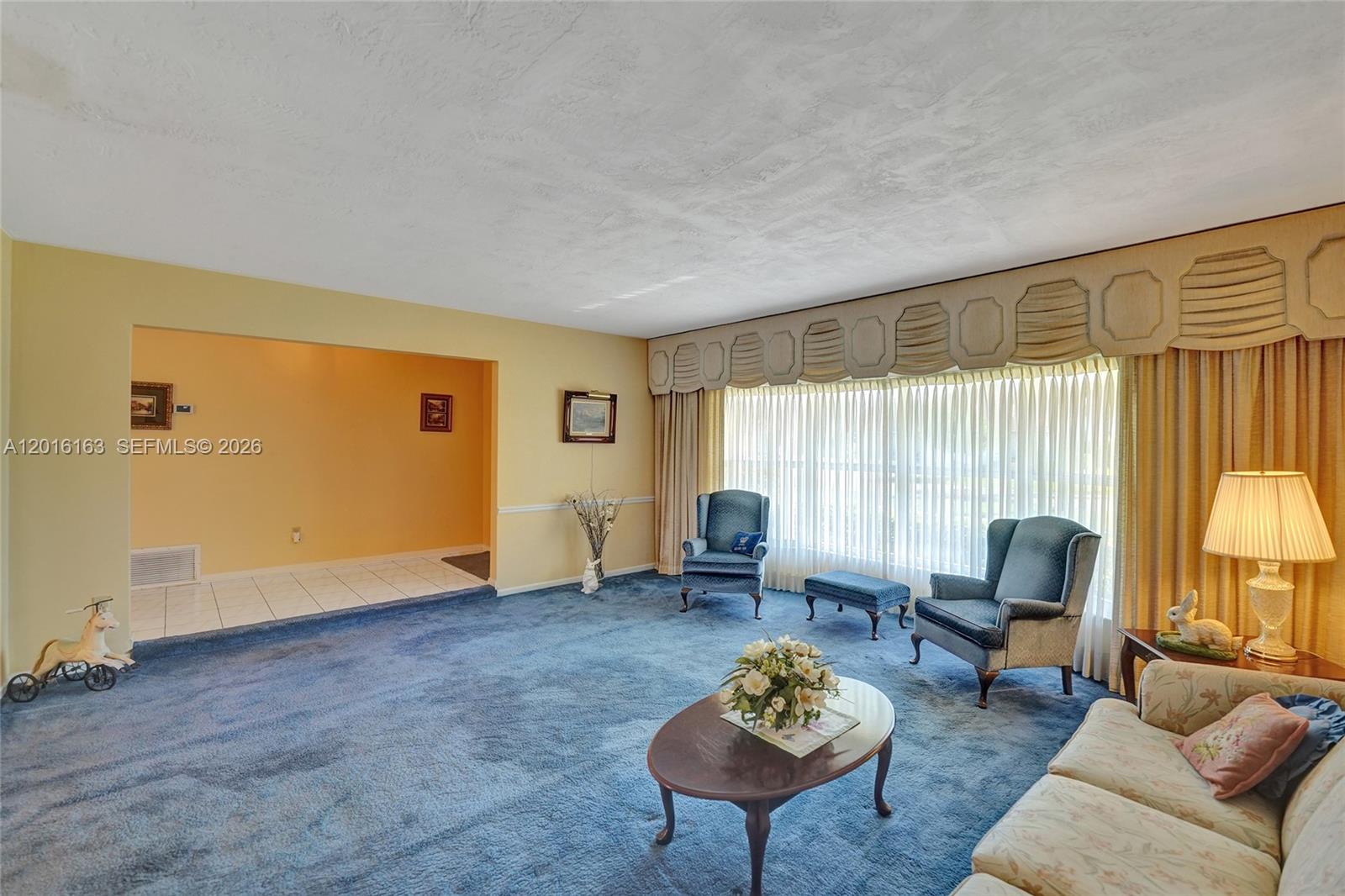 PEMBROKE LAKES SEC 6 - Residential