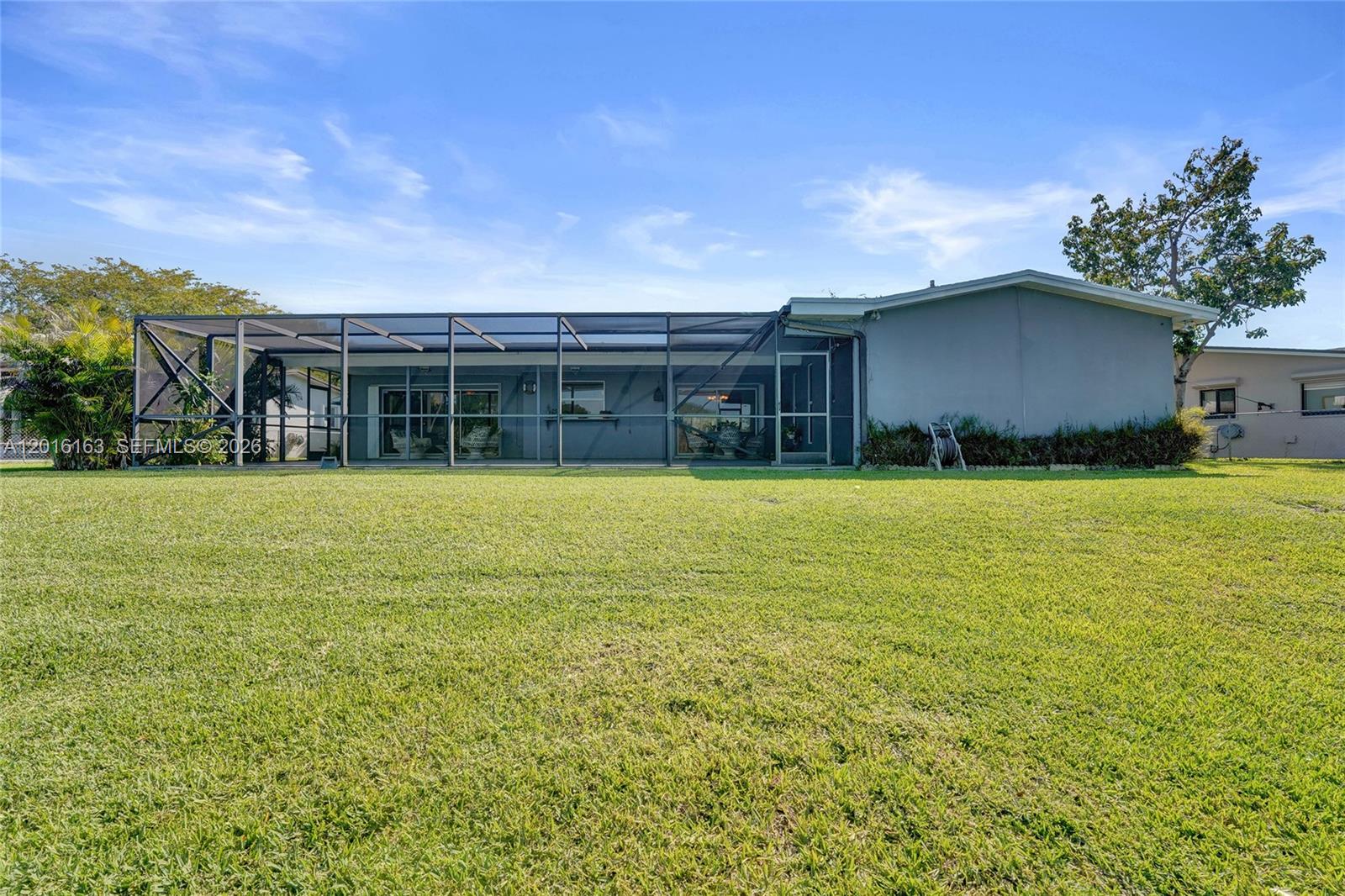 PEMBROKE LAKES SEC 6 - Residential