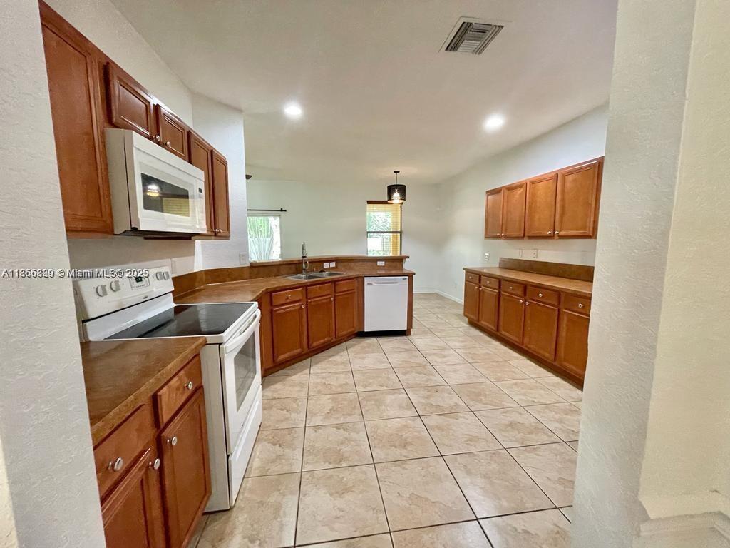 SUNTERRA PUD - Residential Lease