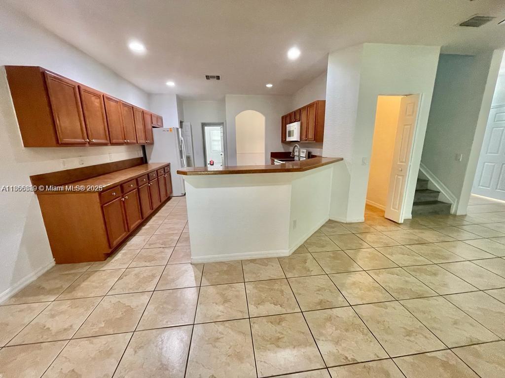 SUNTERRA PUD - Residential Lease