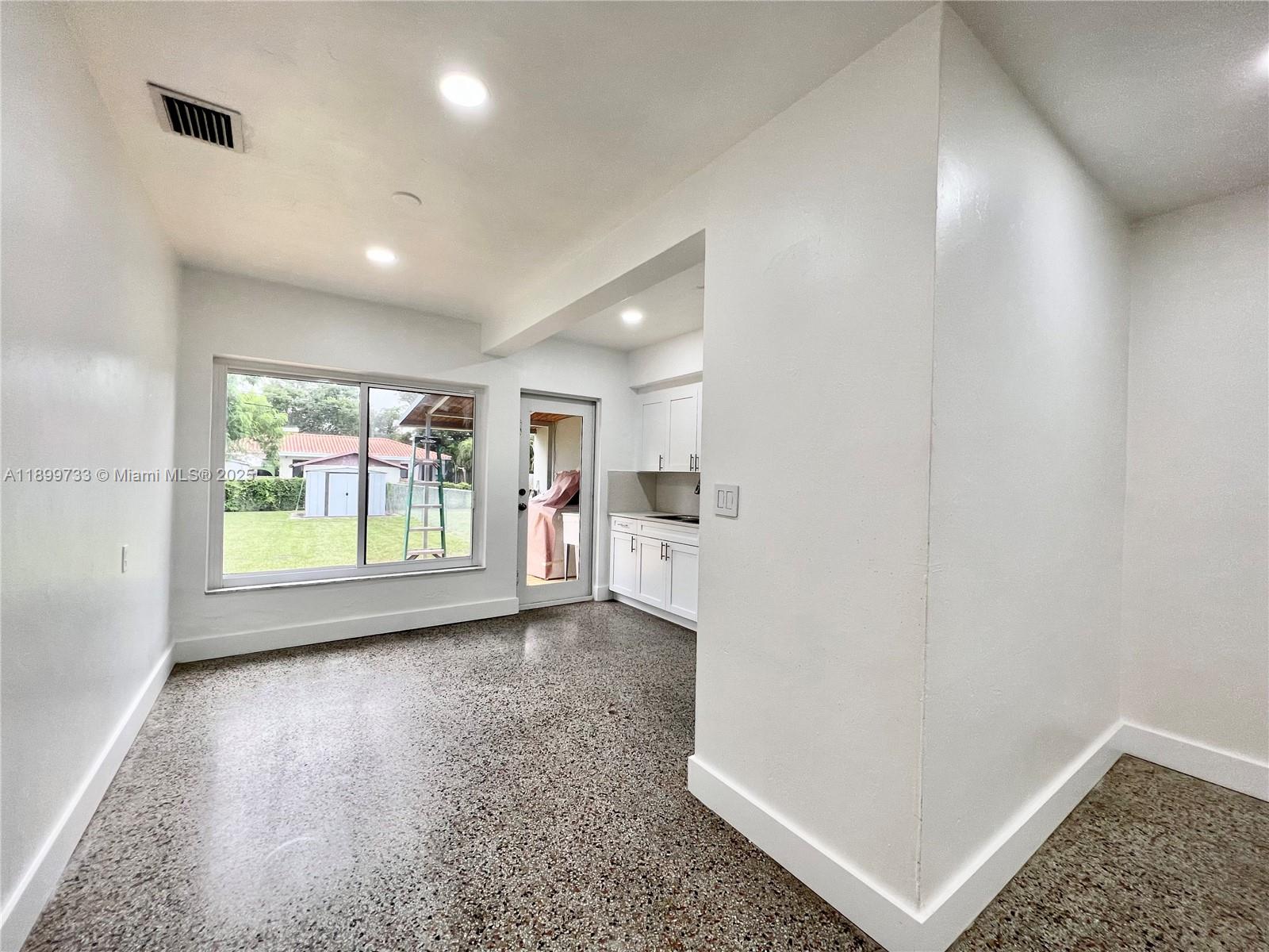 RICHARDS MIAMI SHORES - Residential Lease