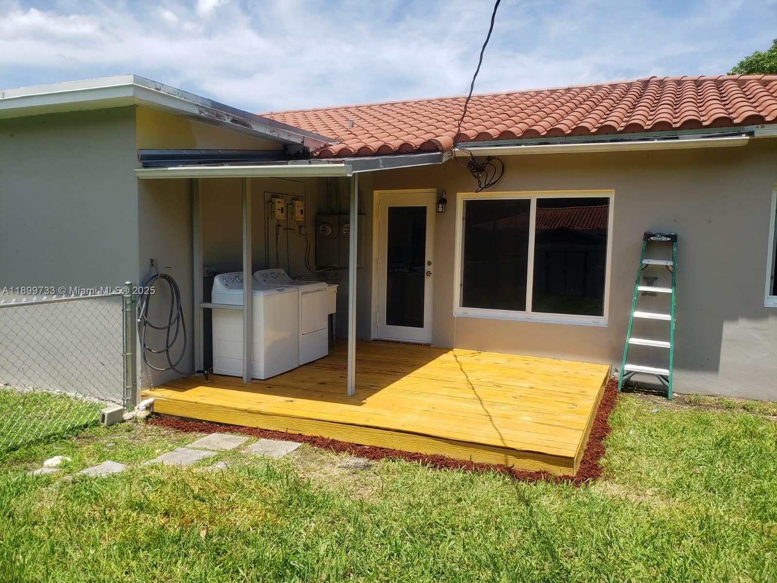 RICHARDS MIAMI SHORES - Residential Lease