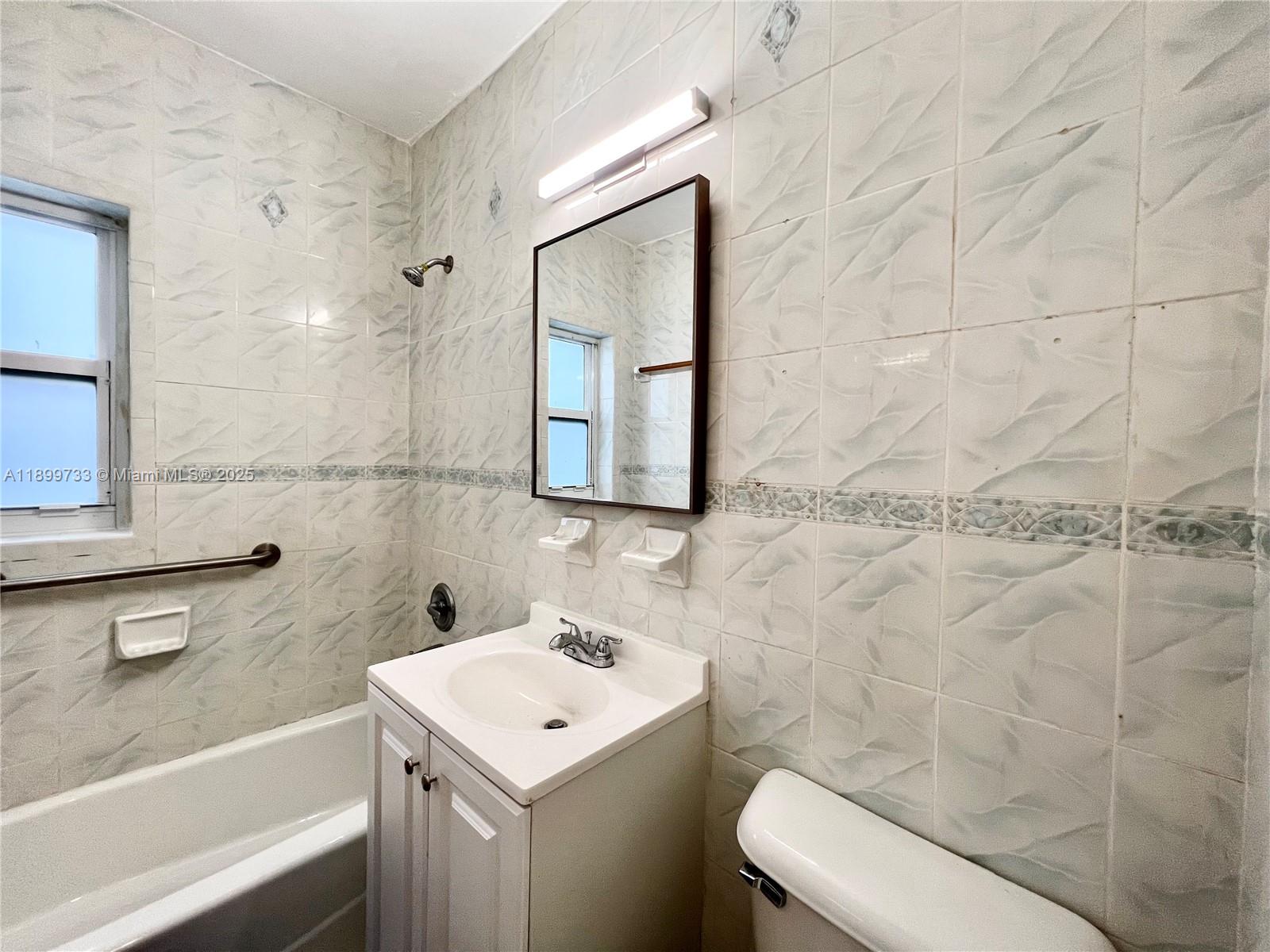 RICHARDS MIAMI SHORES - Residential Lease