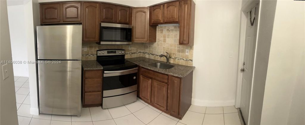 Photo of 1916 SW 11th St #21, Fort Lauderdale, FL 33312 (MLS # A11496038)
