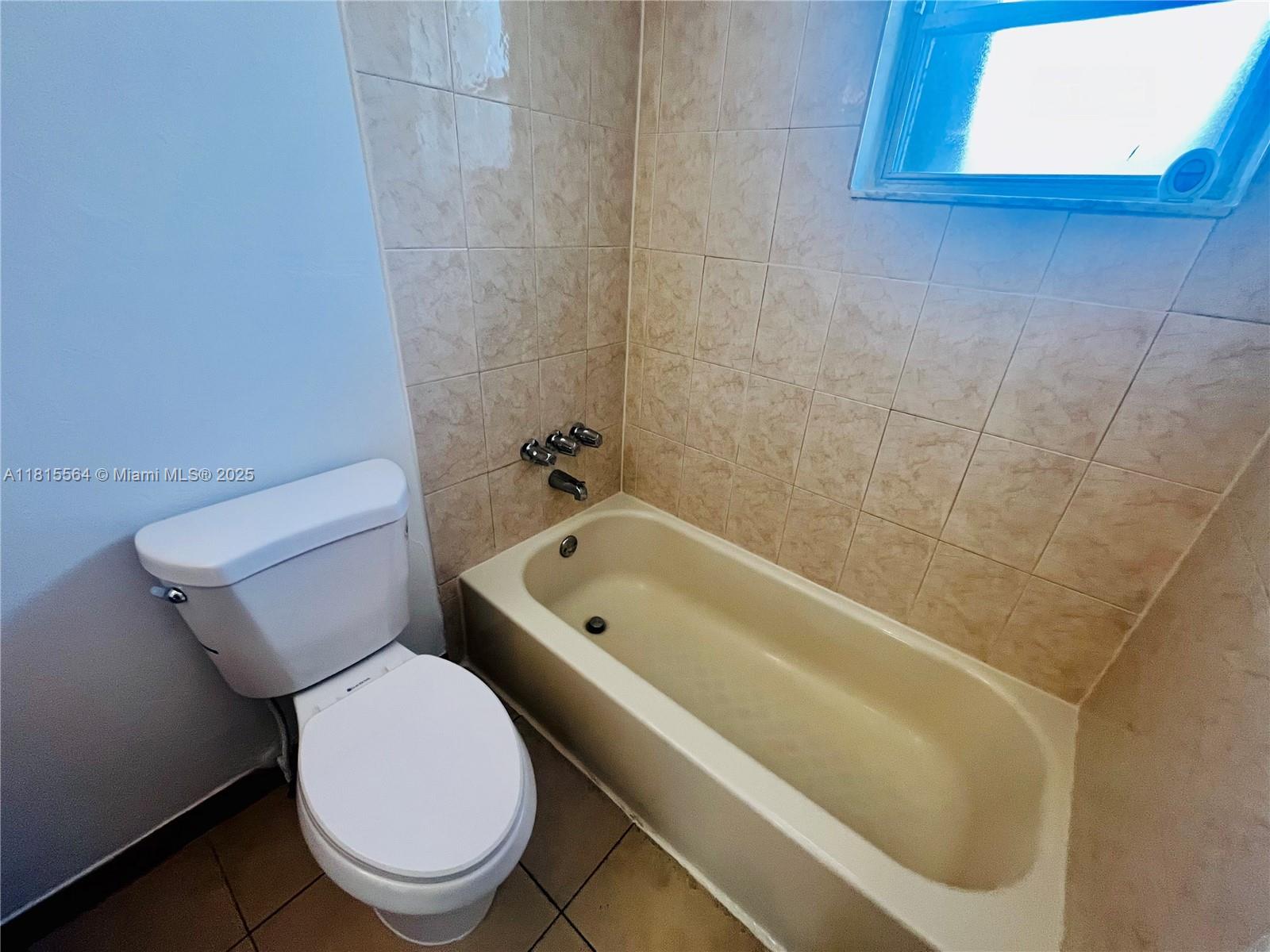 HOLLYWOOD BEACH HEIGHTS S - Residential Lease