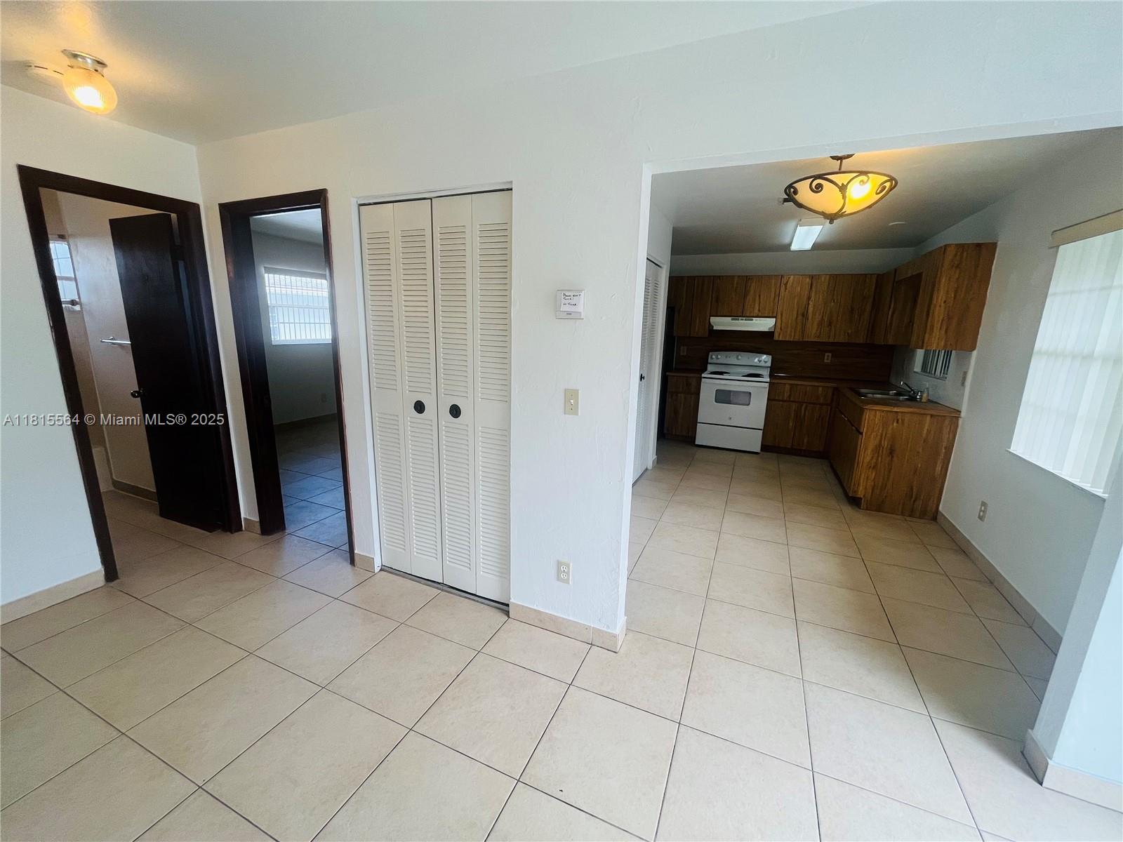 HOLLYWOOD BEACH HEIGHTS S - Residential Lease