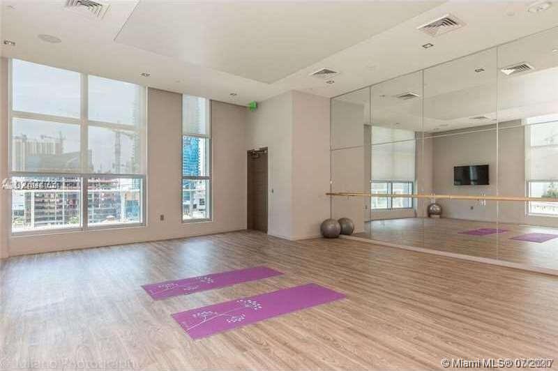 1100 MILLECENTO RESIDENCE - Residential Lease