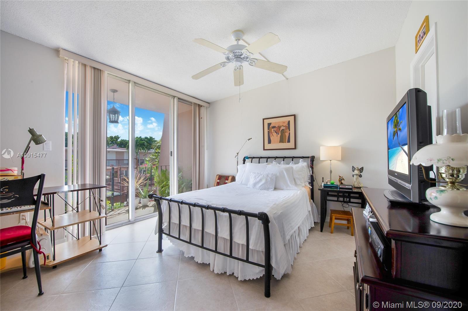 KENDALE LAKES NORTH SEC 7 - Residential