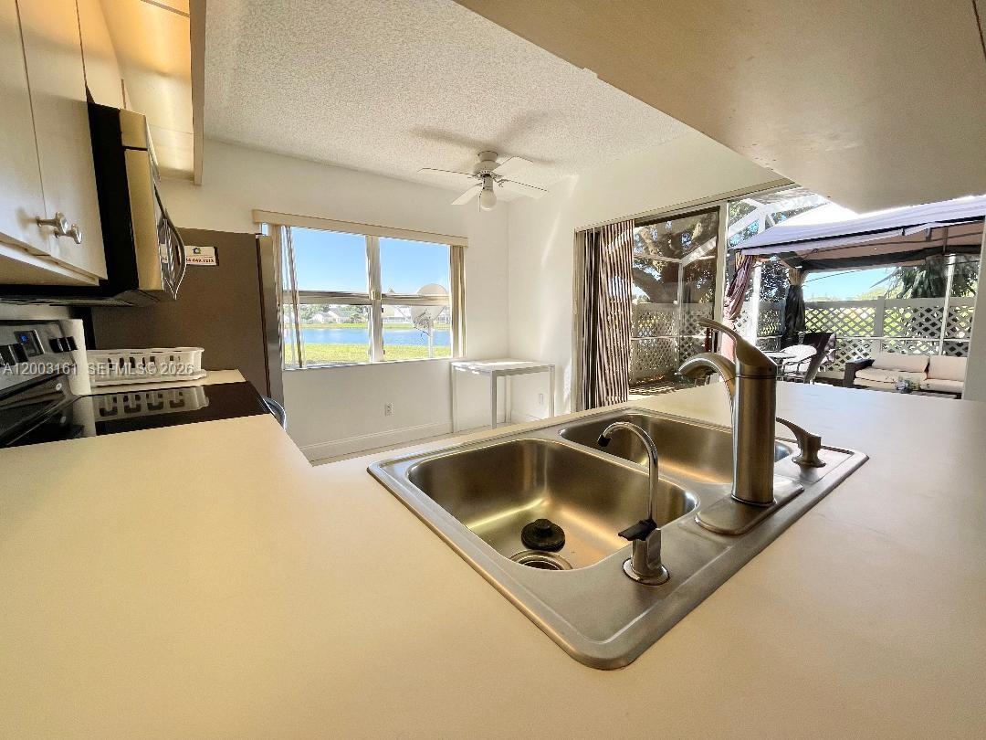 WELLESLEY AT BOYNTON BEAC - Residential Lease