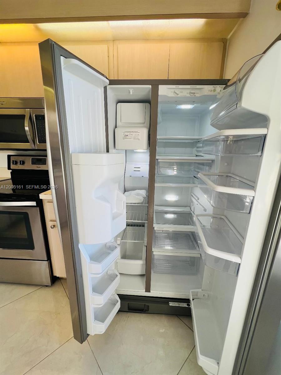 WELLESLEY AT BOYNTON BEAC - Residential Lease